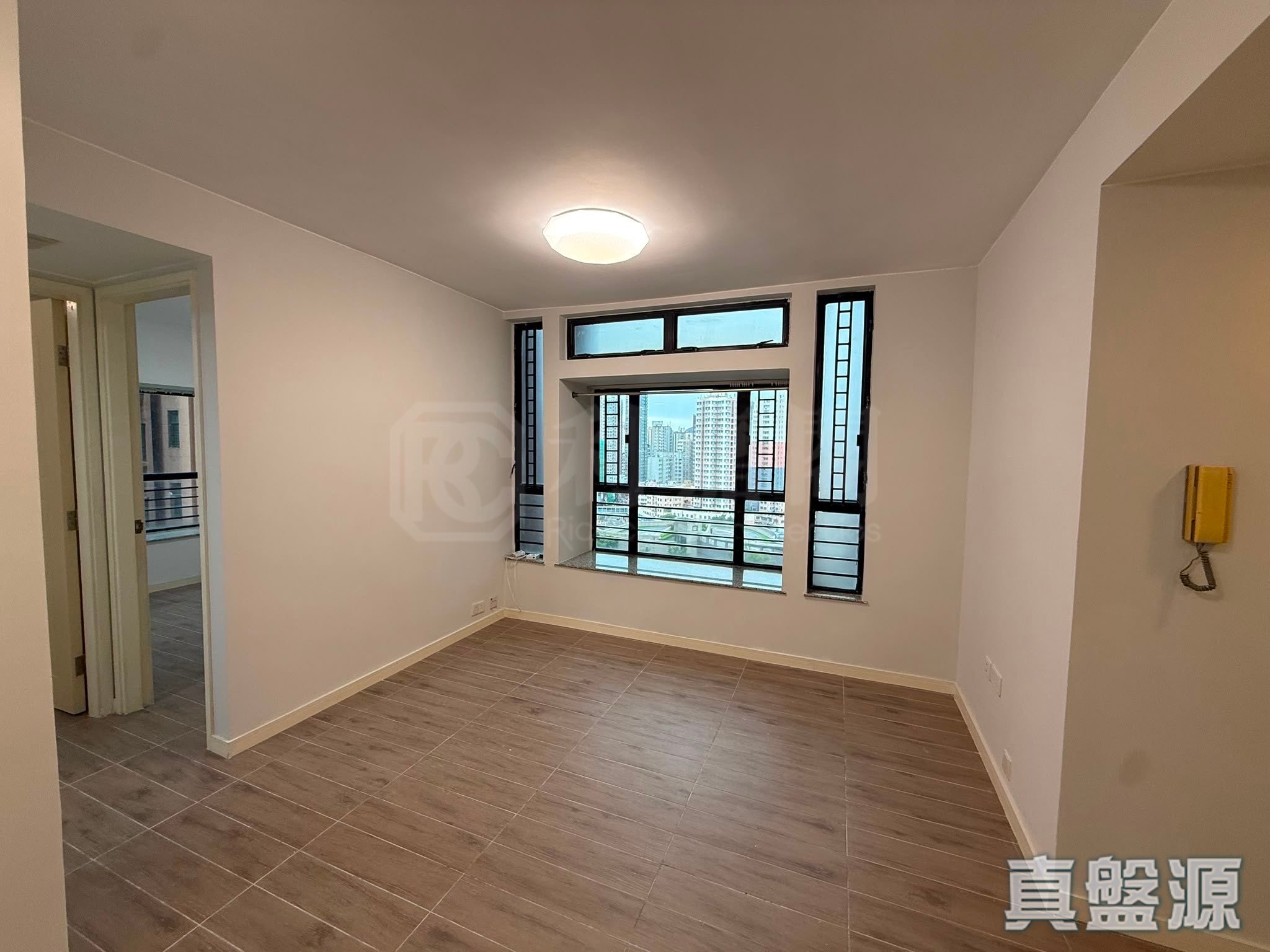 SUN YUEN LONG CENTRE BLOCK 2 Medium Floor Zone Flat G Yuen Long