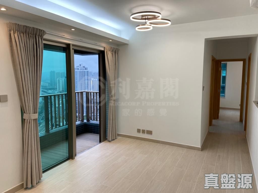 HARBOUR GREEN TOWER 5 Very High Floor Zone Flat F Olympic Station/Nam Cheong