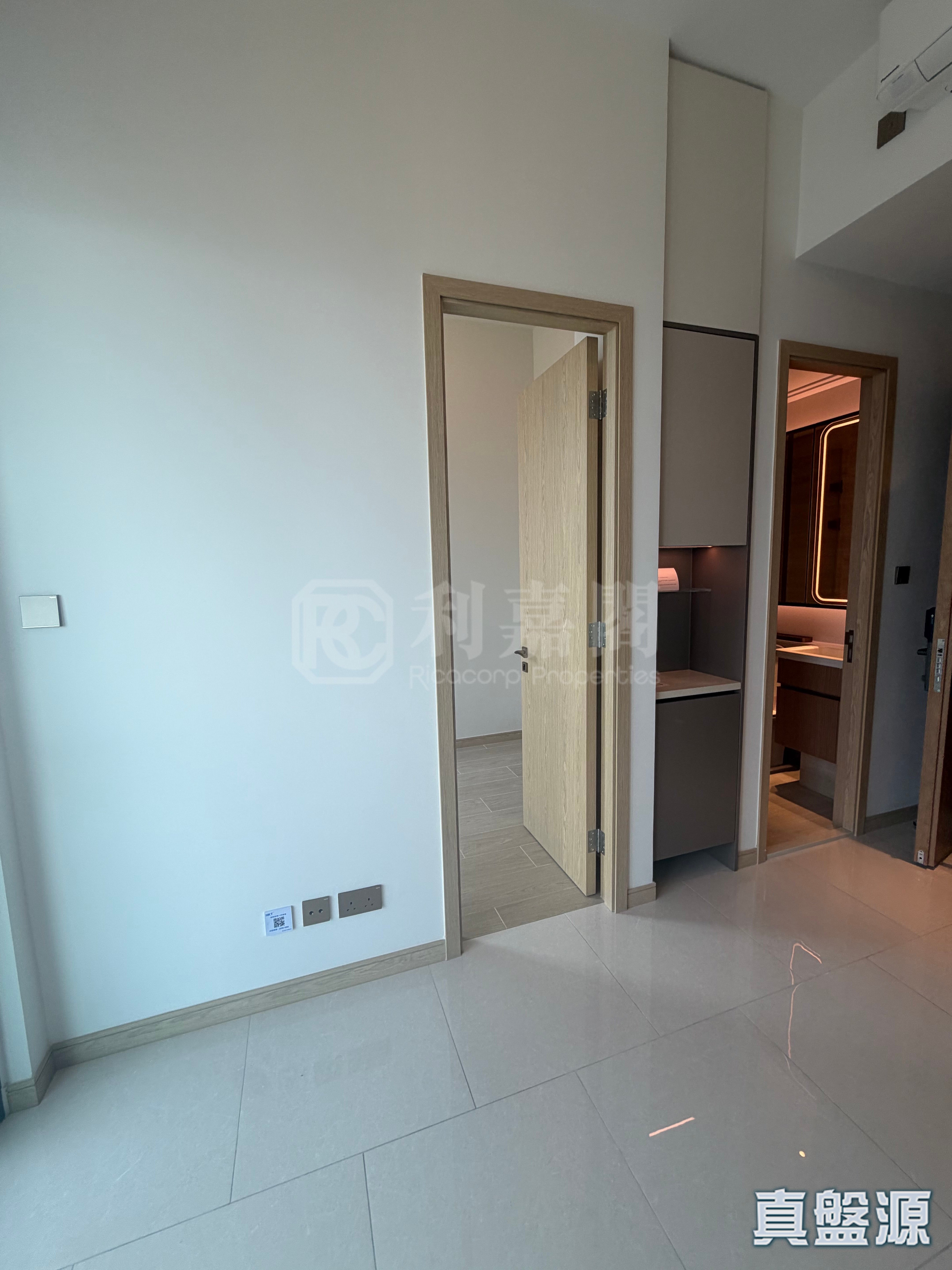 UPPER MANOR Low Floor Zone Flat E Central/Sheung Wan/Western District