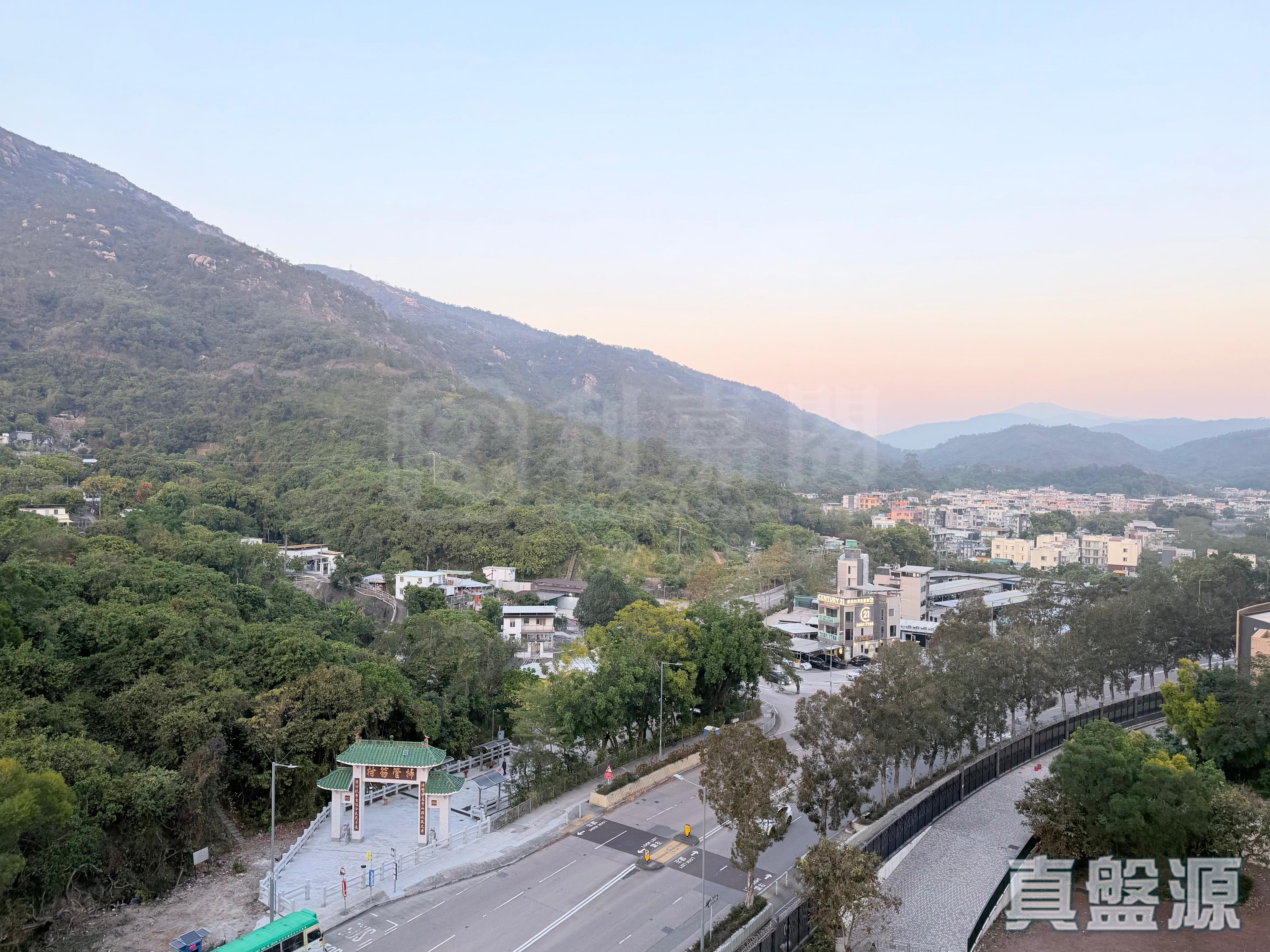 AVIGNON TOWER 10 High Floor Zone Flat C Sham Tseng/Castle Peak Road