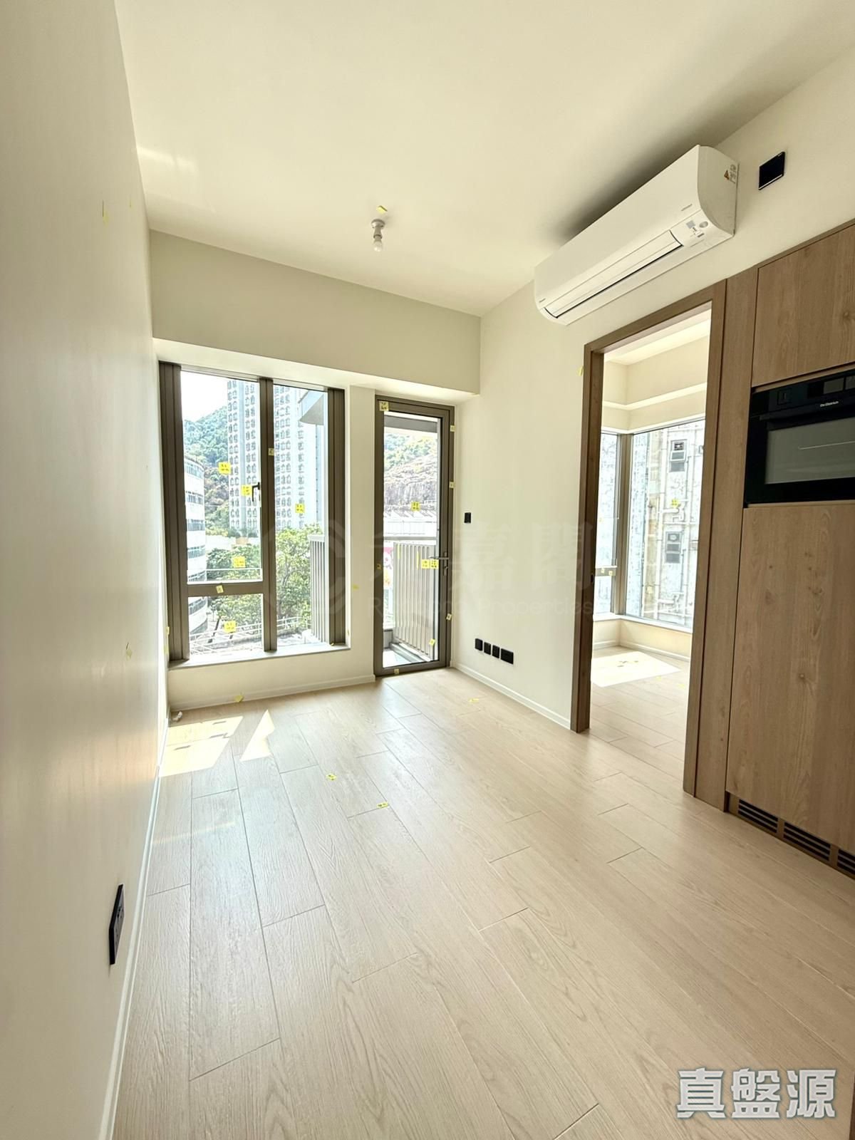 FINNIE Low Floor Zone Flat A Quarry Bay/Kornhill/Taikoo Shing