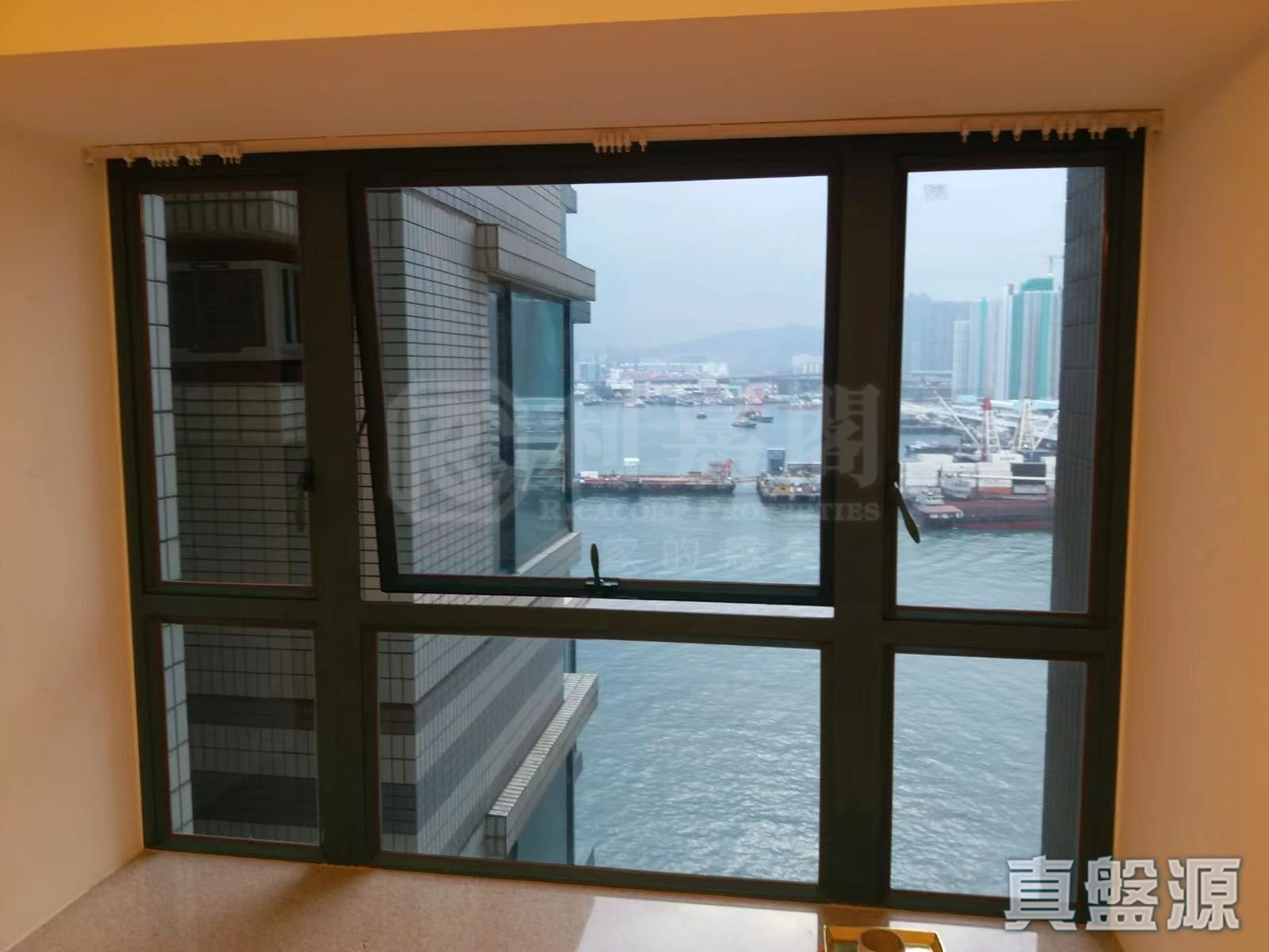 THE LONG BEACH TOWER 1 Low Floor Zone Flat C Olympic Station/Nam Cheong