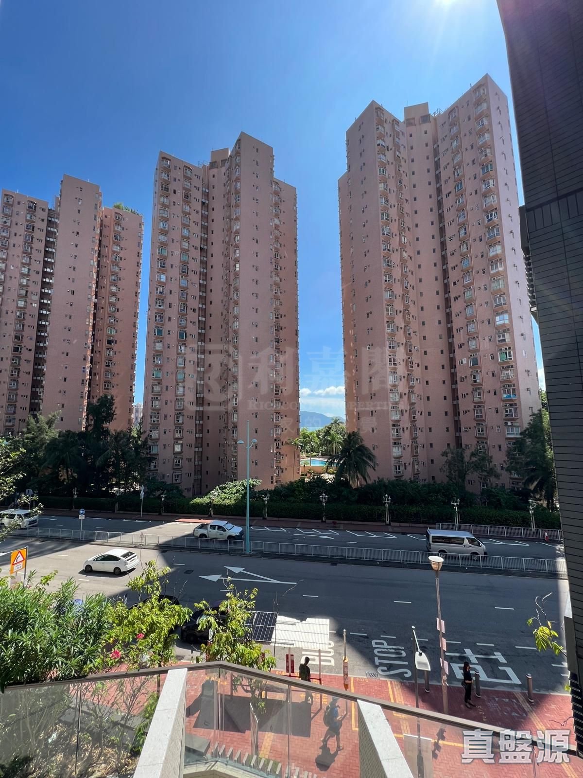 THE ROYALE PHASE 2 STARFRONT ROYALE - Tower 1 Low Floor Zone Flat 3 Sham Tseng/Castle Peak Road