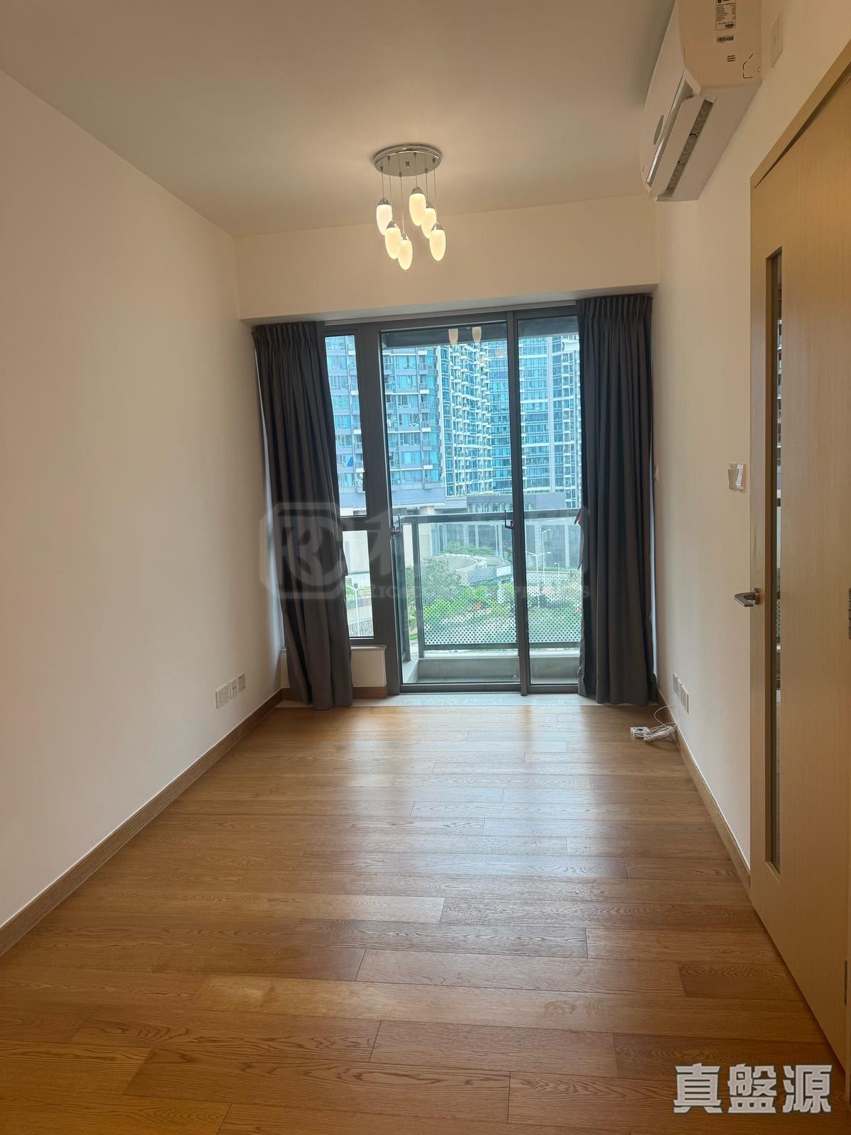 海翩滙 6座 中層 E室 將軍澳