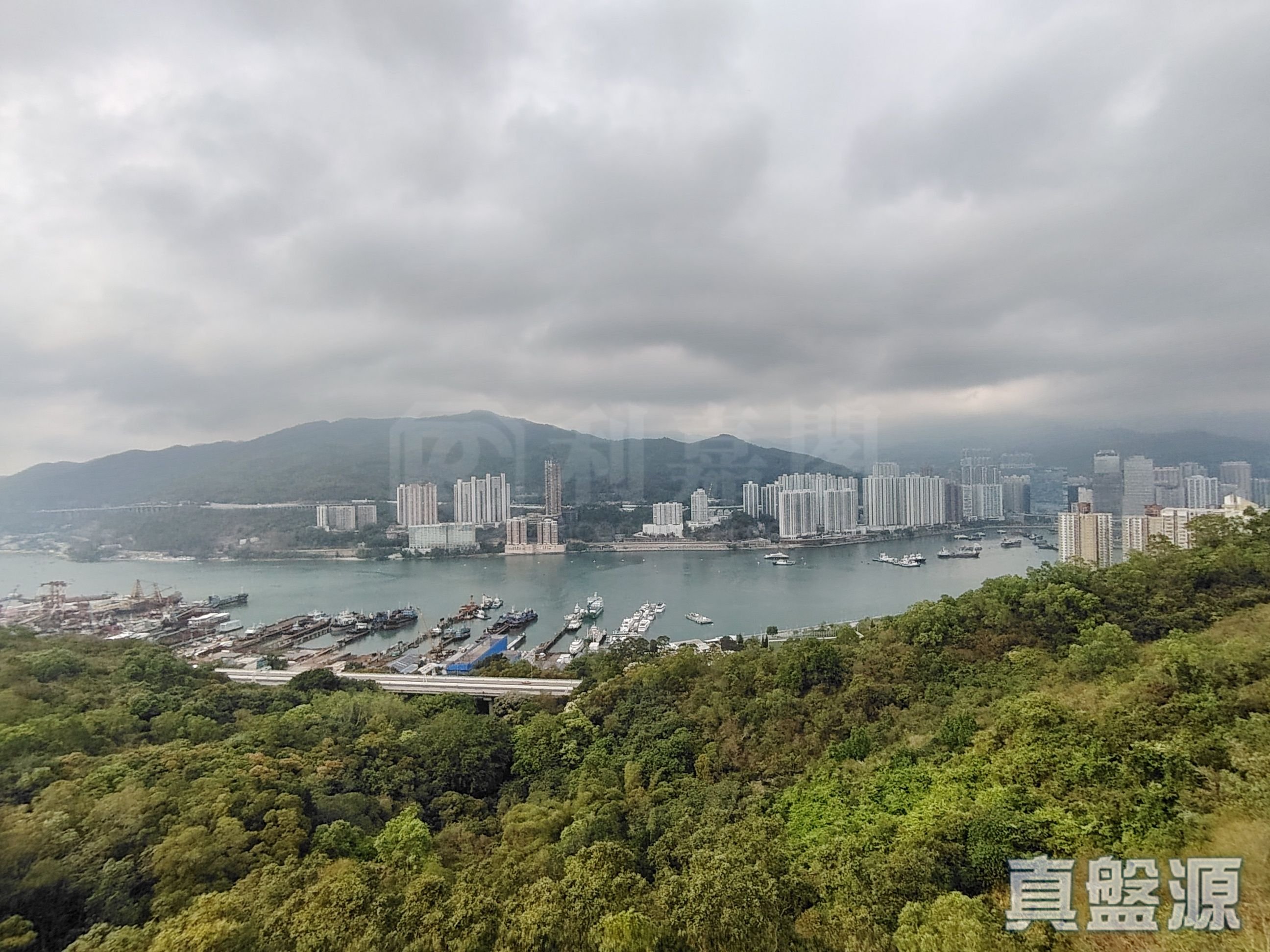 THE MET. AZURE High Floor Zone Flat A16 Tsing Yi