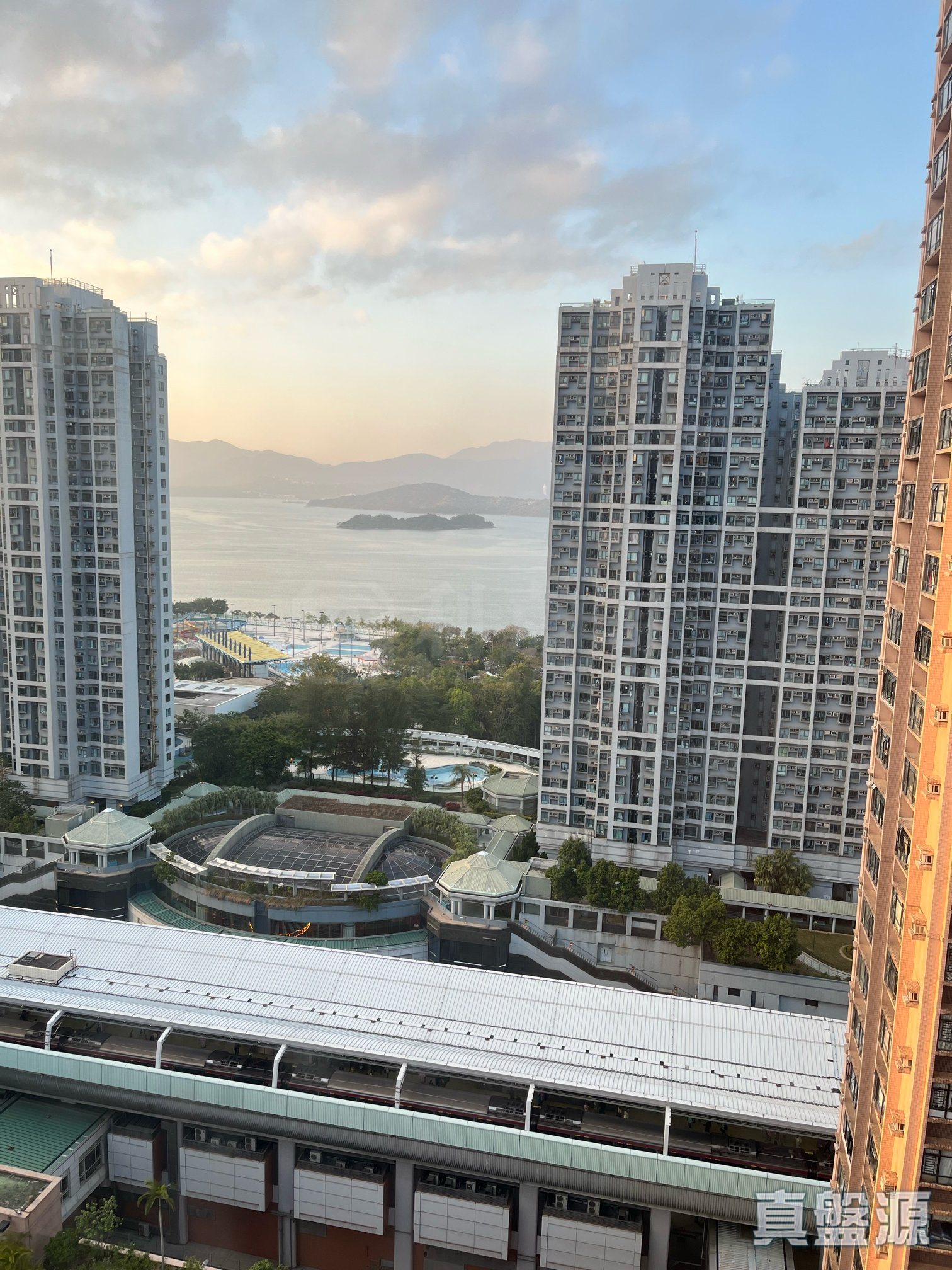 SUNSHINE CITY PHASE 4 - Block F High Floor Zone Flat 2 Ma On Shan