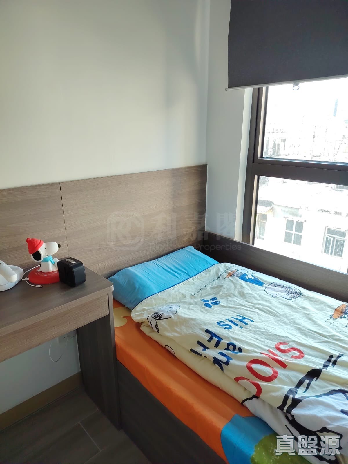 JLOFT Medium Floor Zone Flat E West Kowloon