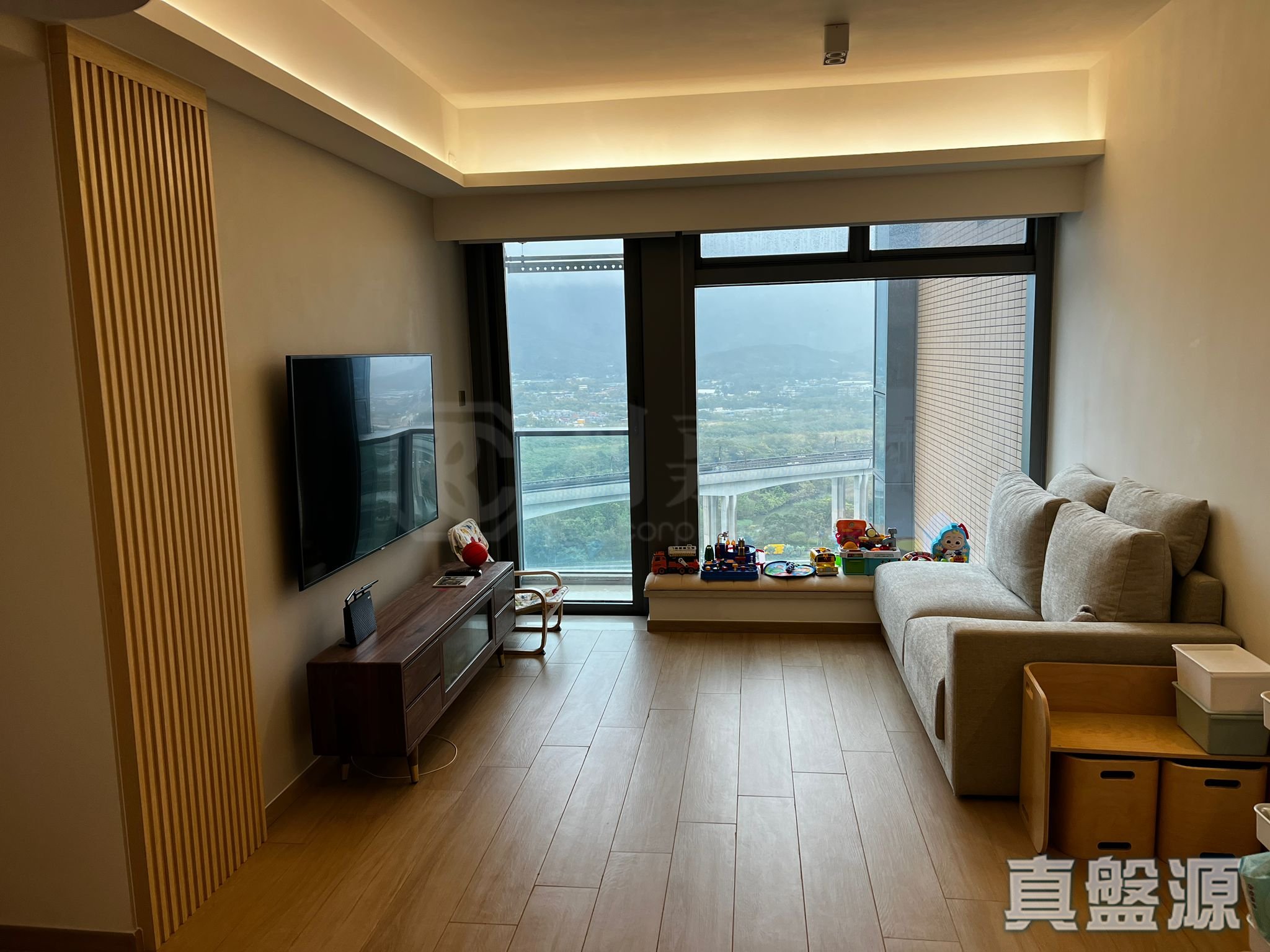 爾巒 茵羅洛斯大道 3座 高層 B室 元朗