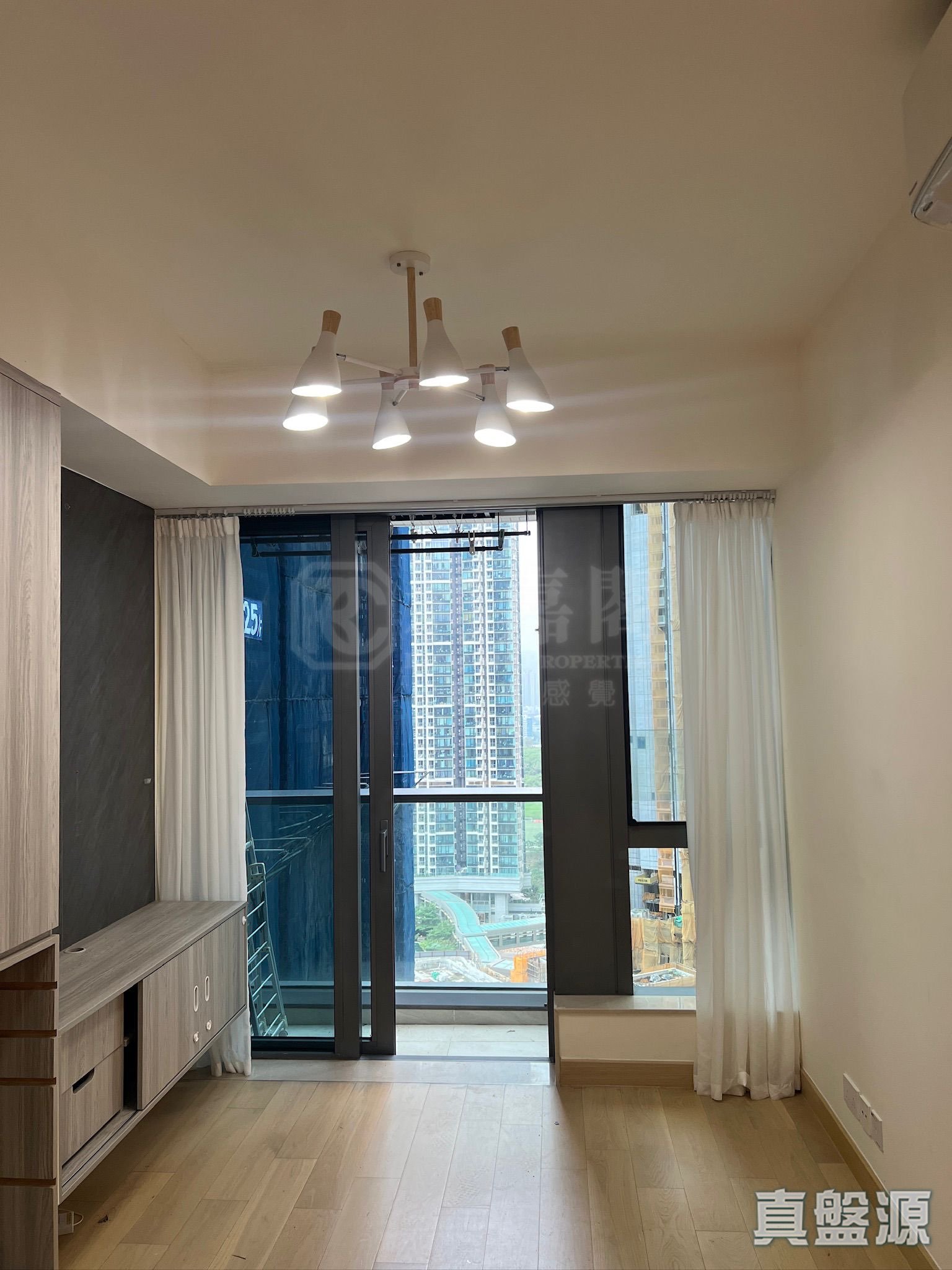 日出康城 7期A MONTARA 2座 (2B) 中層 F室 將軍澳