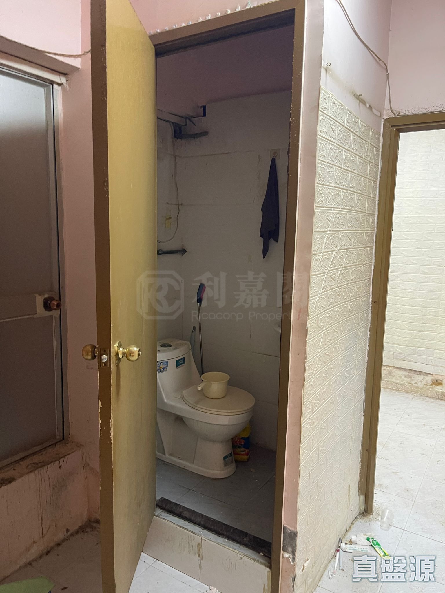 元發樓 中層 8室 元朗