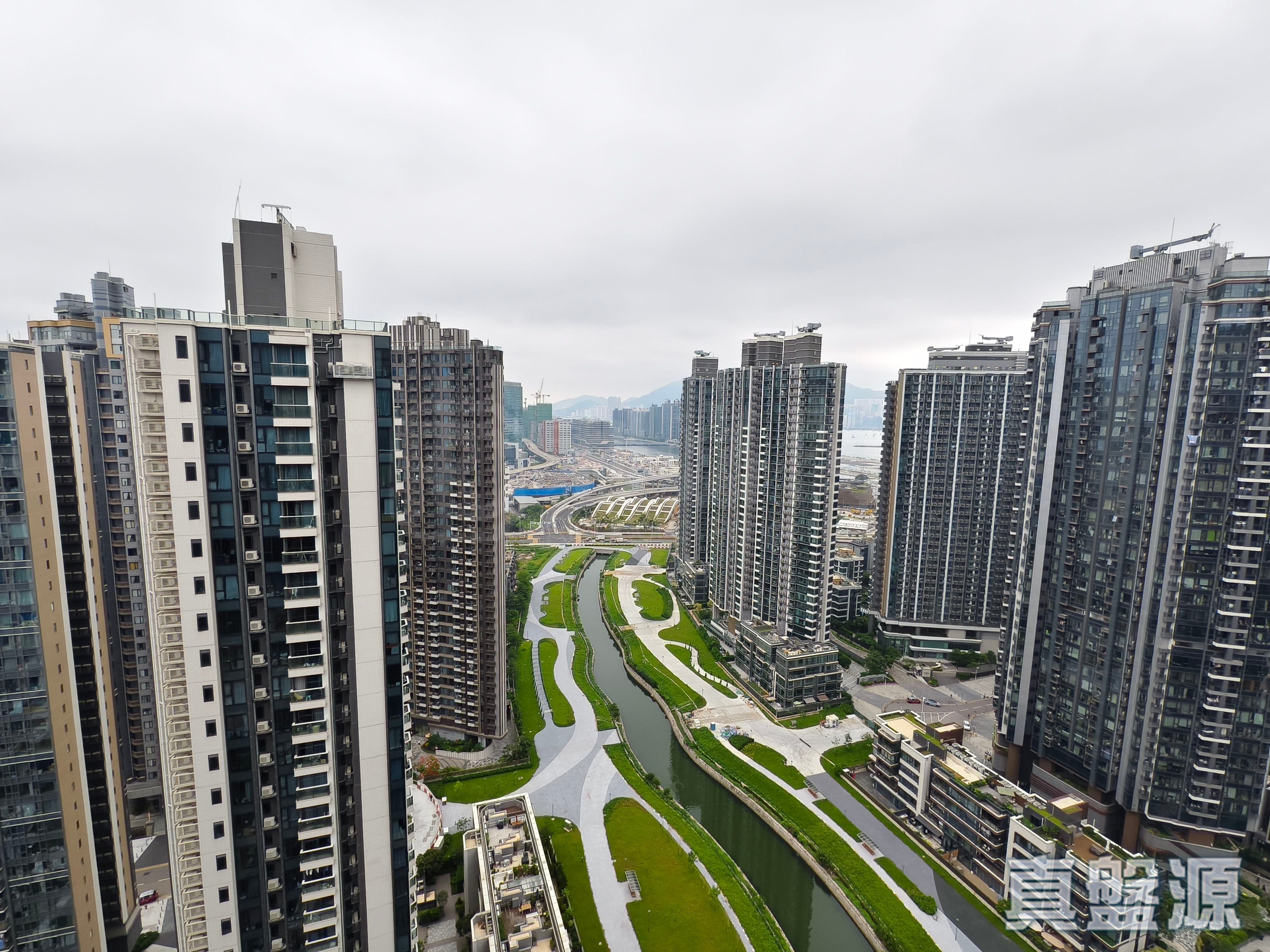 OASIS KAI TAK 1座