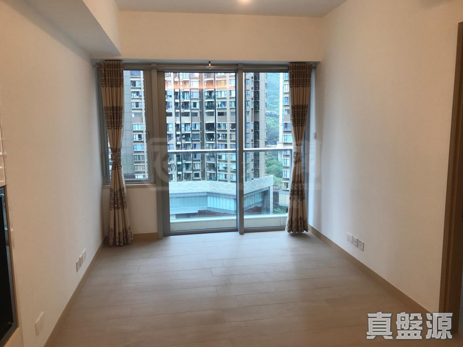 CENTURY LINK PHASE 2 - Tower 2b Medium Floor Zone Flat 09 Tung Chung