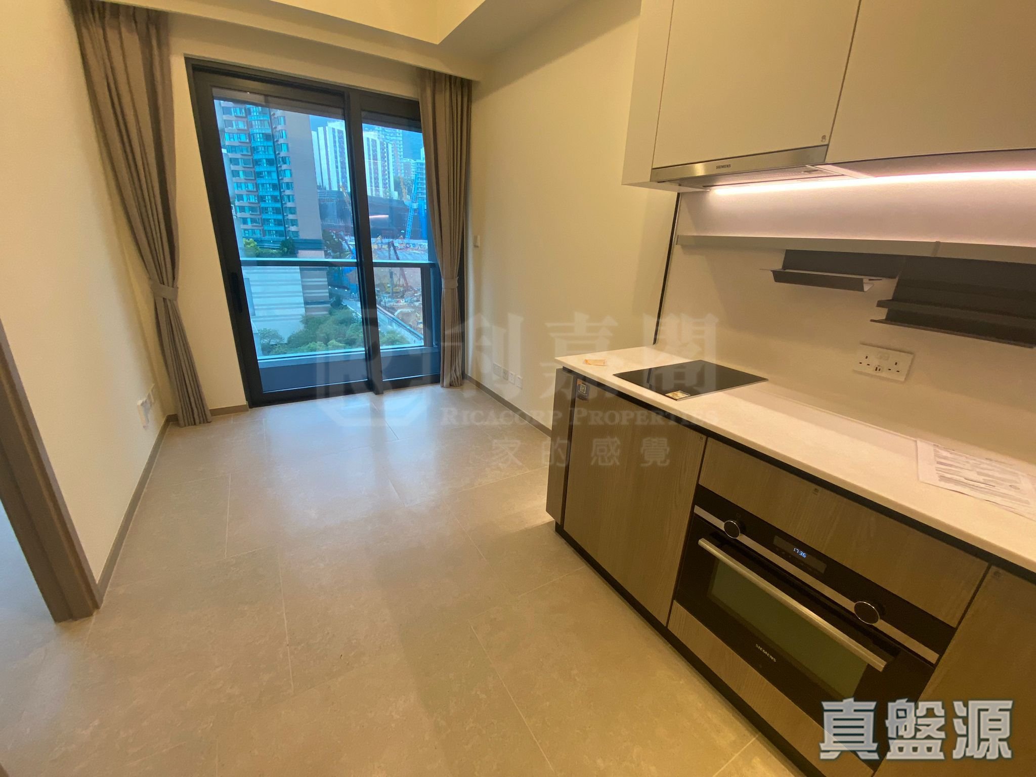 KENNEDY 38 High Floor Zone Flat J Central/Sheung Wan/Western District