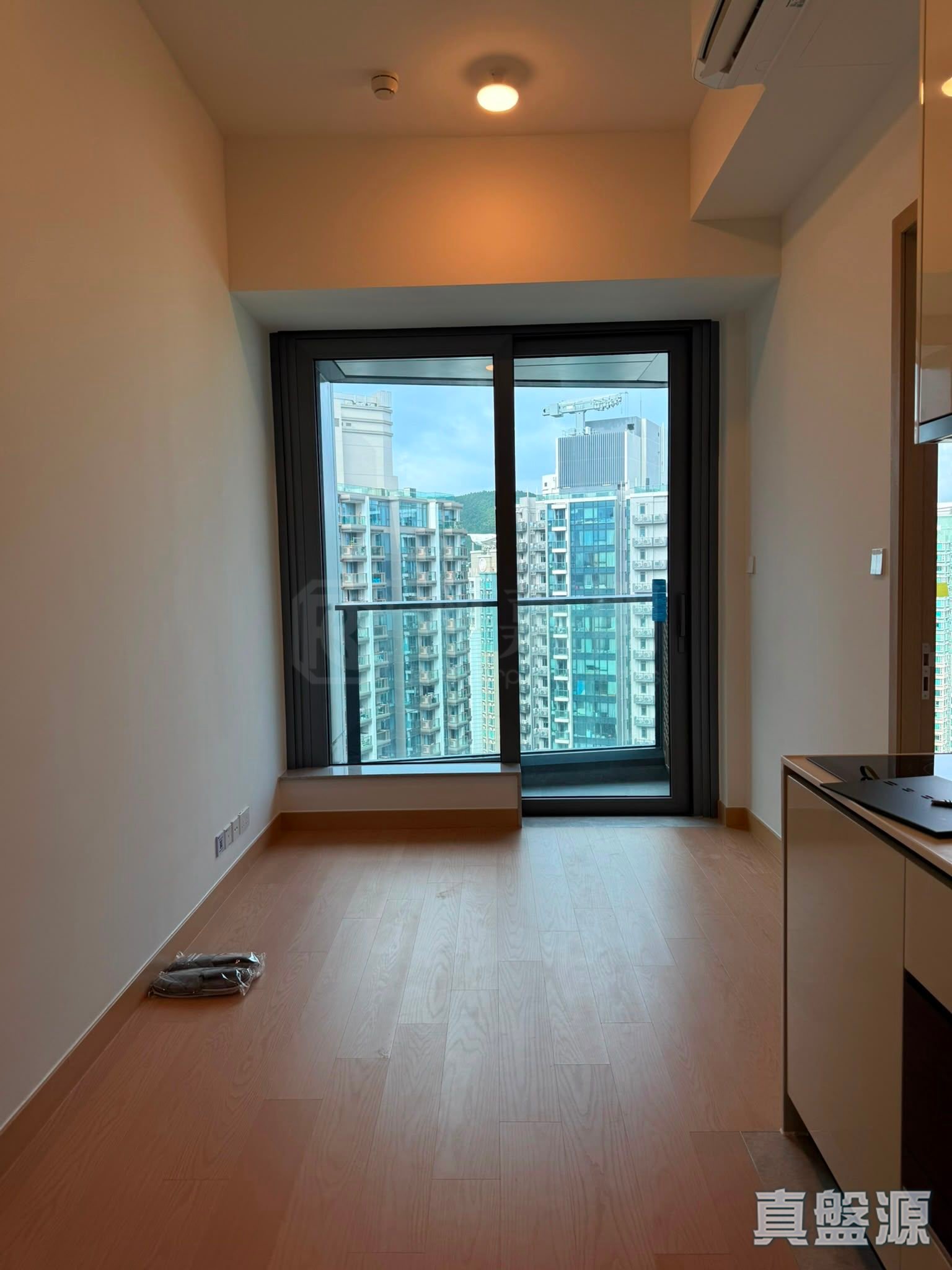 LOHAS PARK PHASE 12B PARK SEASONS - Tower 2 (2a) Very High Floor Zone Flat E Tseung Kwan O