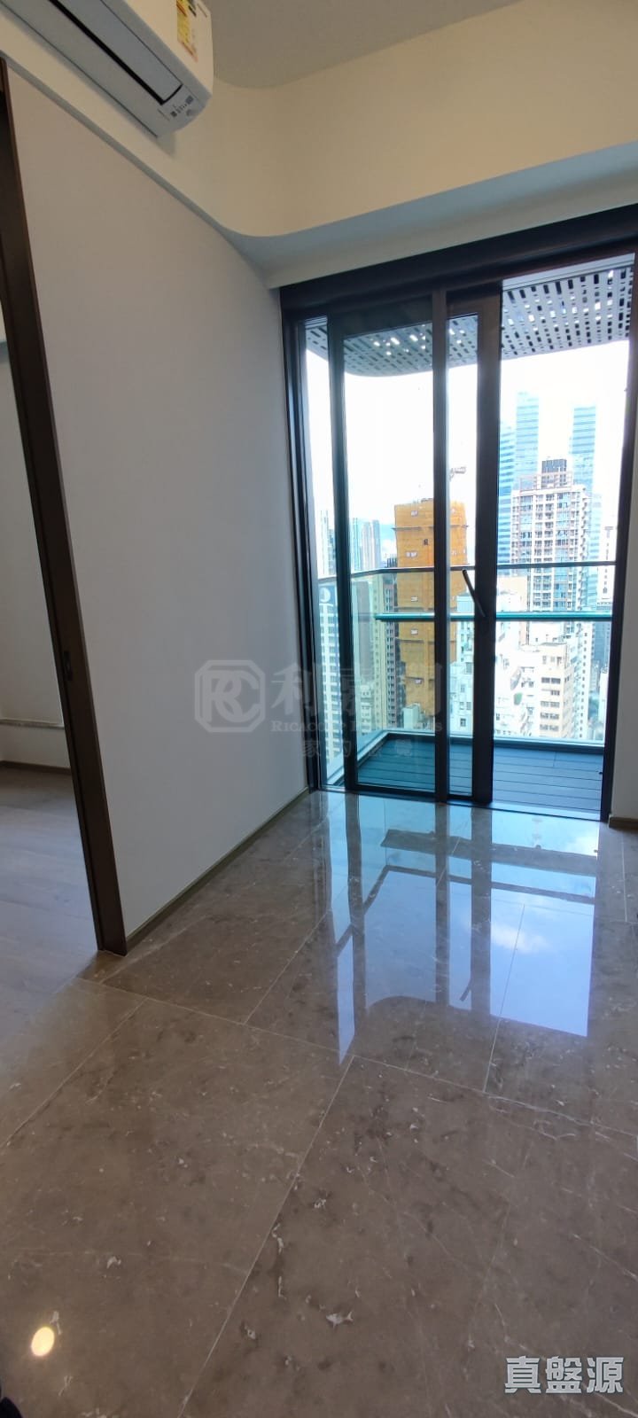 CAINE HILL 高層 A室 西半山