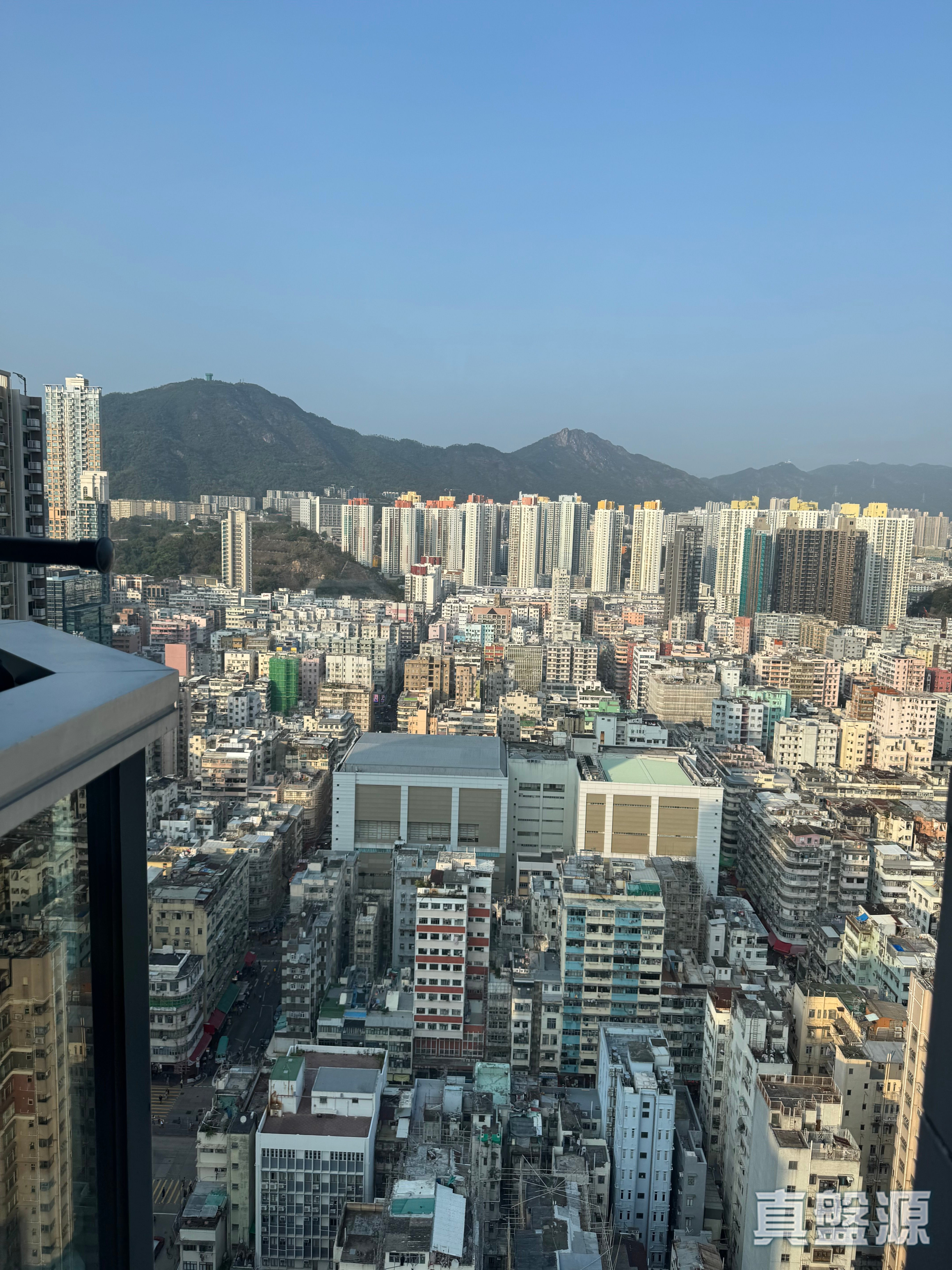 愛海頌 3座 極高層 F室 西九龍
