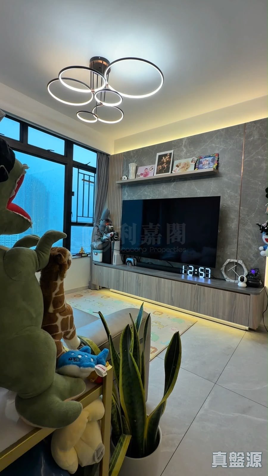 卓爾居 2期 5座 中層 E室 屯門