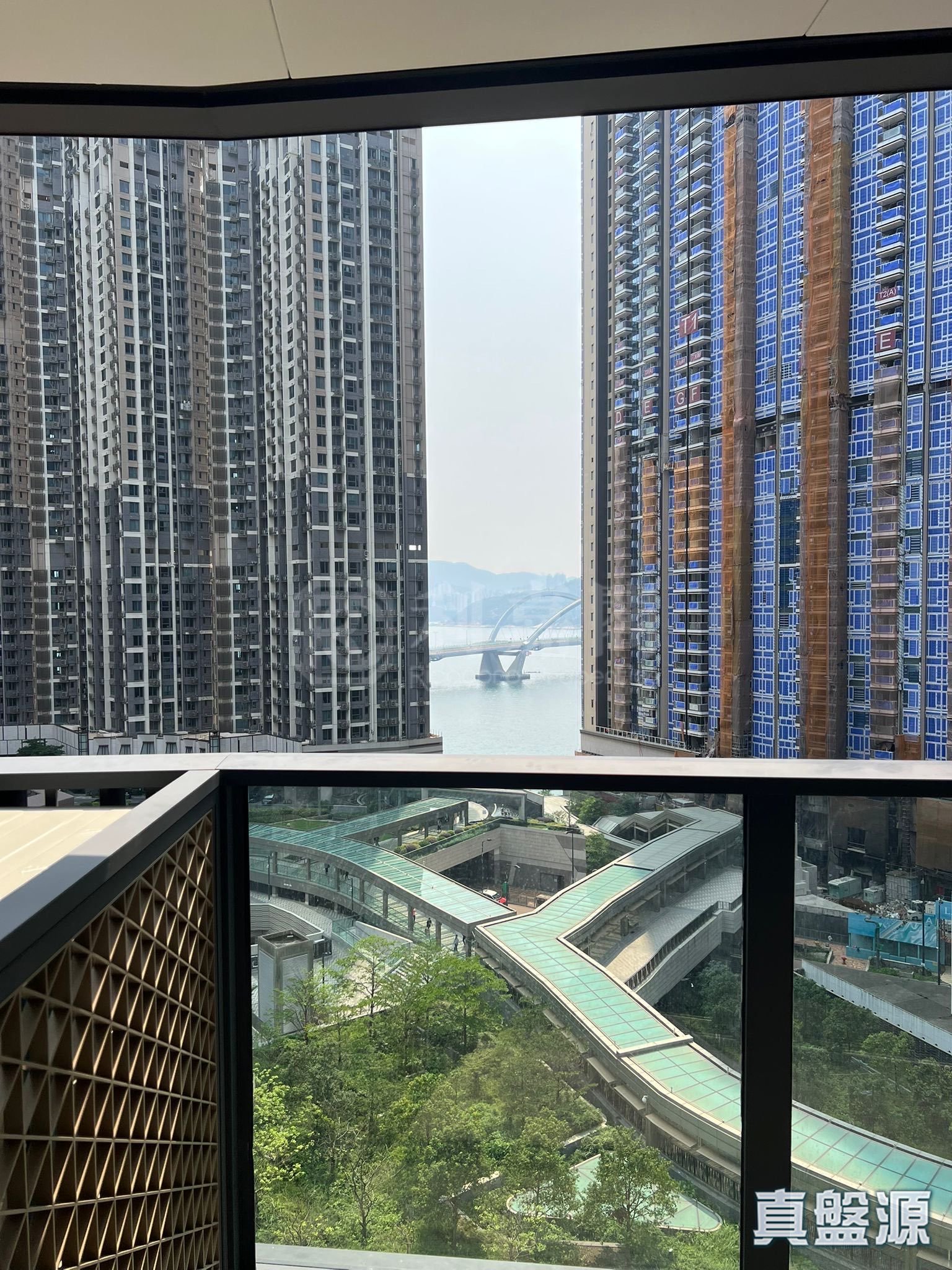 LOHAS PARK PHASE 12C GRAND SEASONS - Tower 1 (1a) Medium Floor Zone Flat G Tseung Kwan O