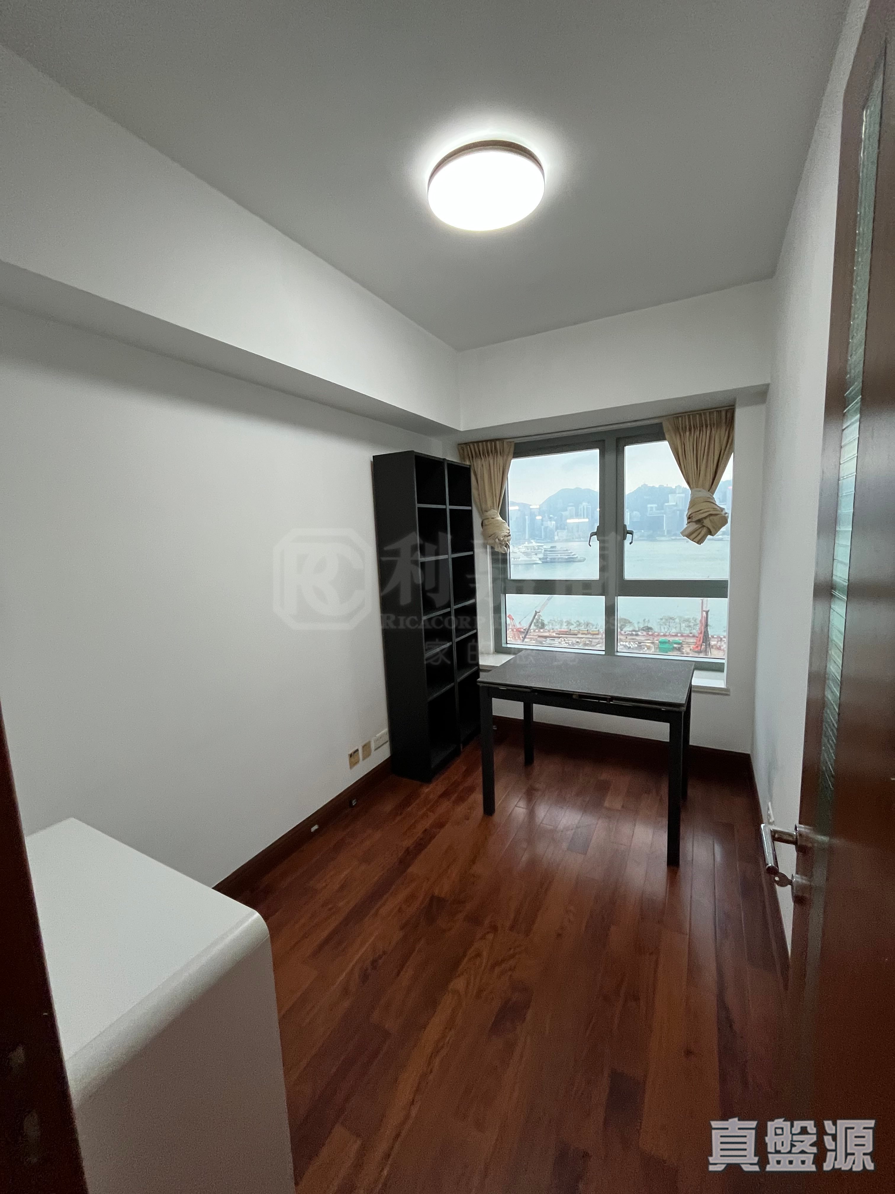 THE HARBOURSIDE TOWER 1 Low Floor Zone Flat B Kowloon Station/Tsim Sha Tsui/Jordan