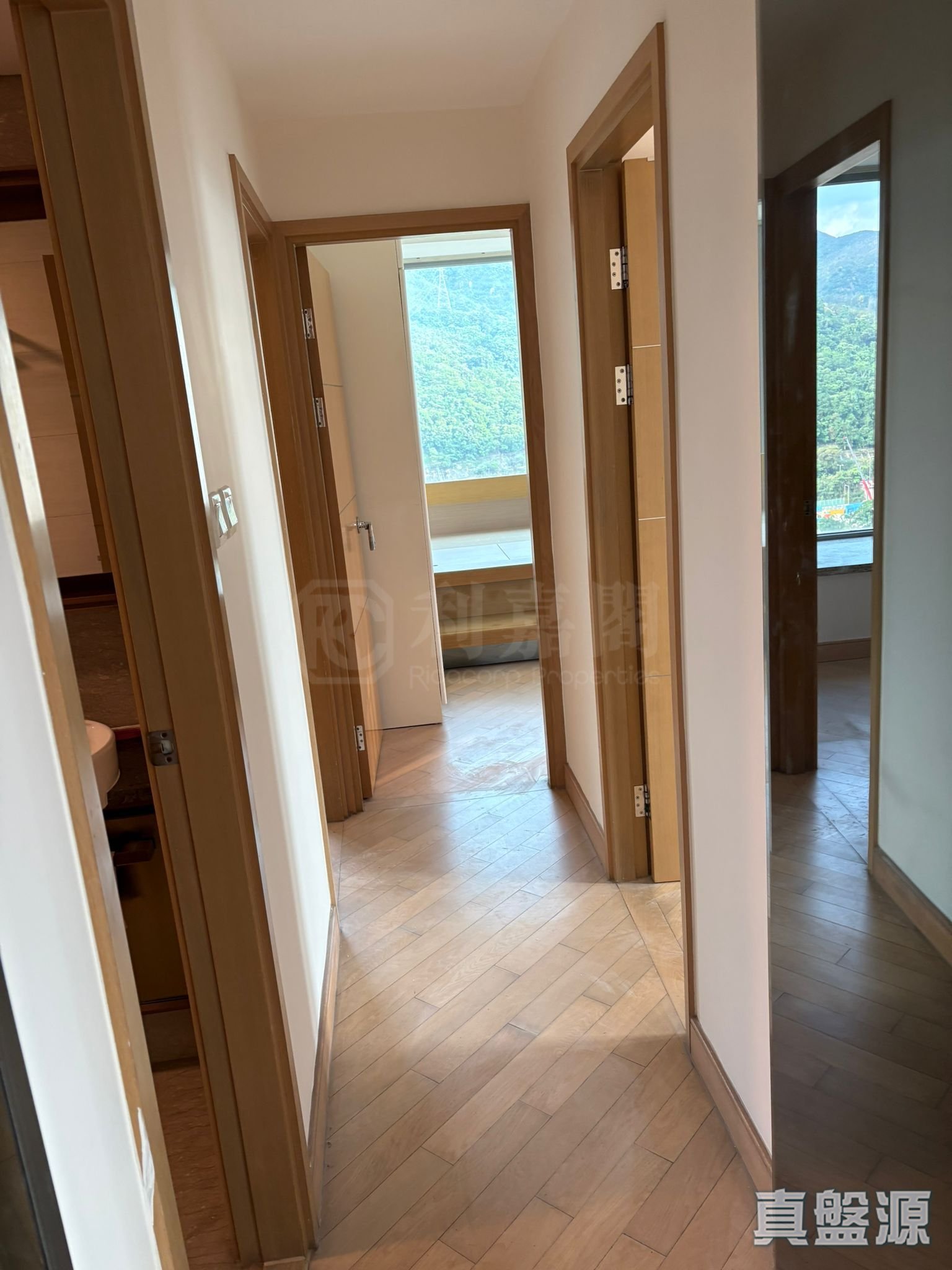 溱岸8号 1座 高层 D室 大围