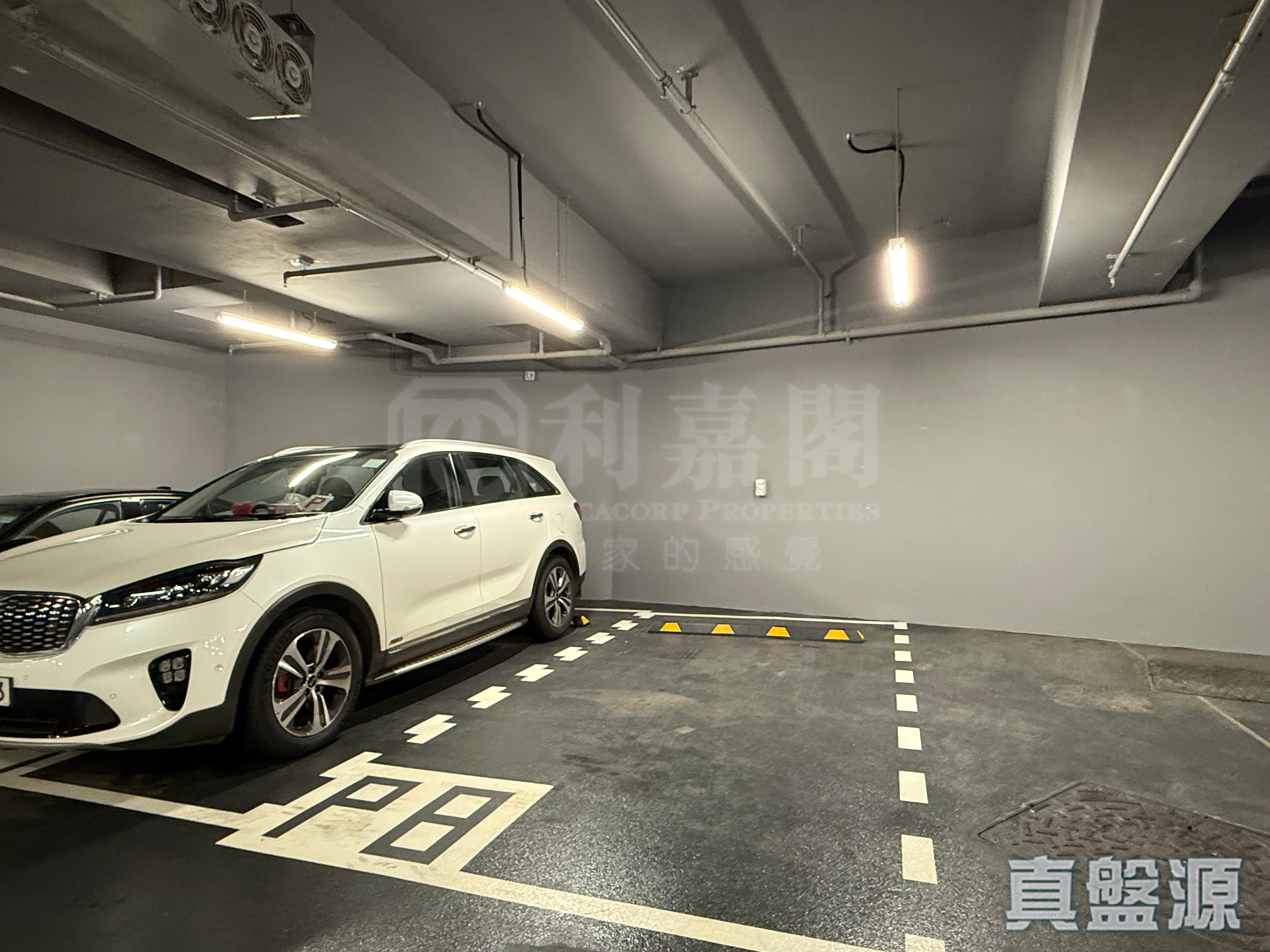 THE MET. AZURE Flat P8 Tsing Yi