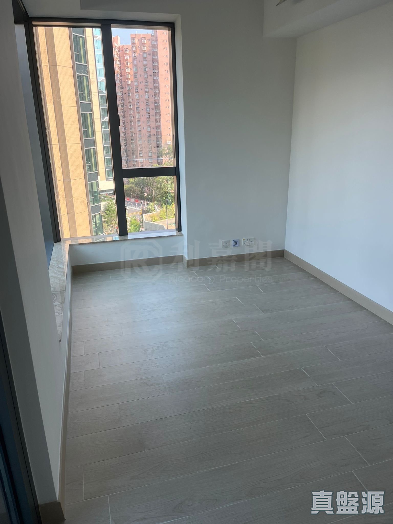 黃金海灣 2期 珀岸 2座 中層 K室 深井/青山公路