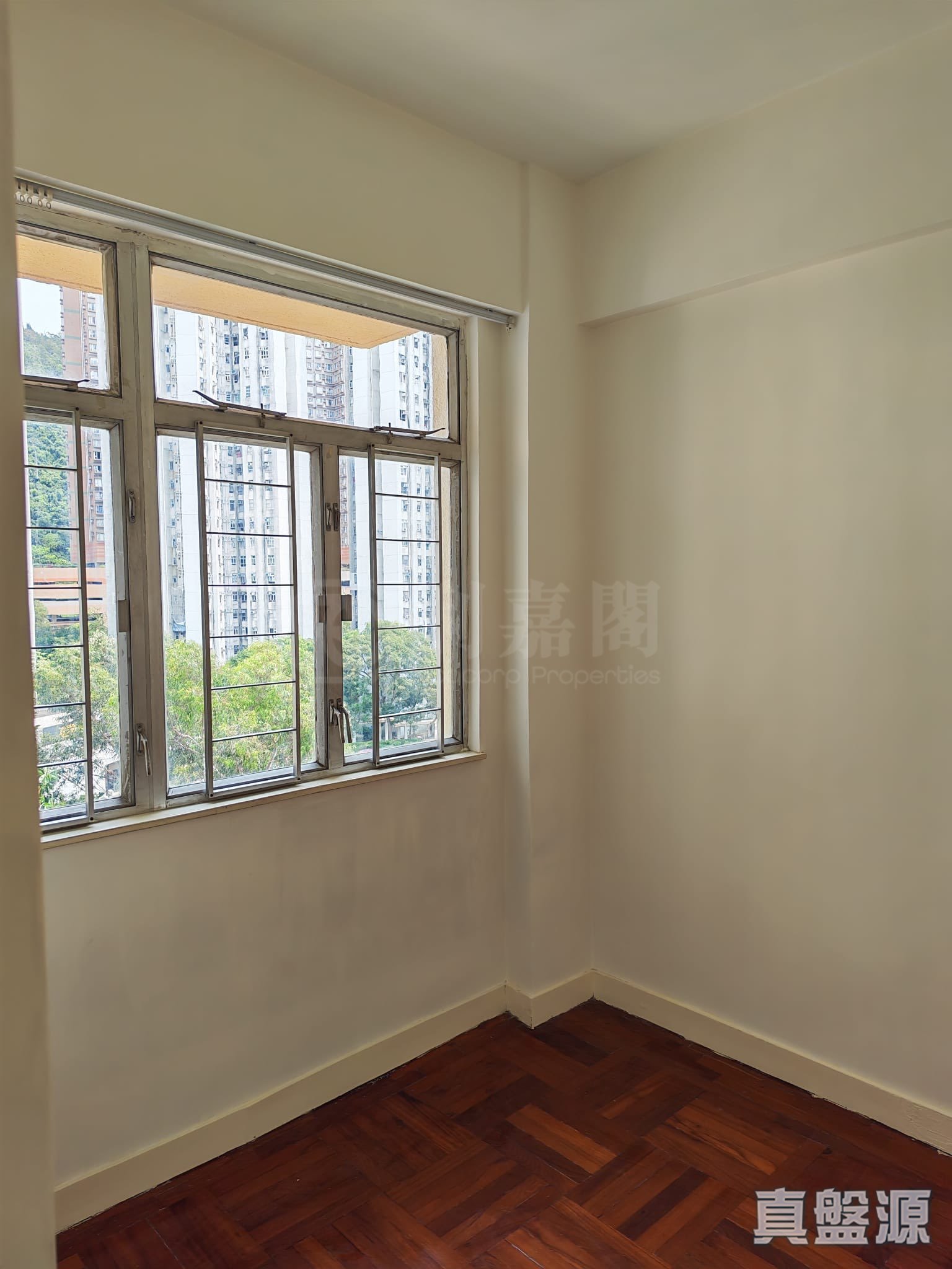 金邦大廈 高層 E室 屯門