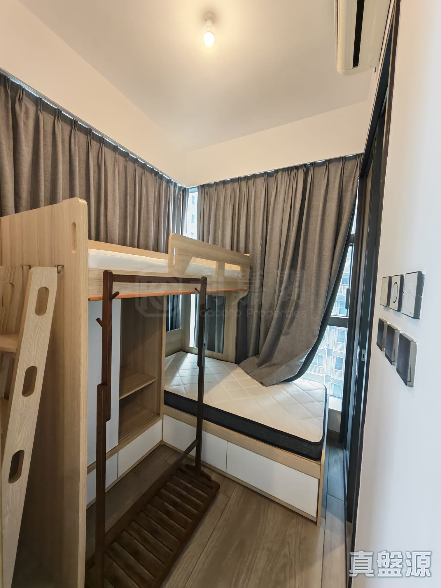 TWO．ARTLANE Medium Floor Zone Flat F Central/Sheung Wan/Western District