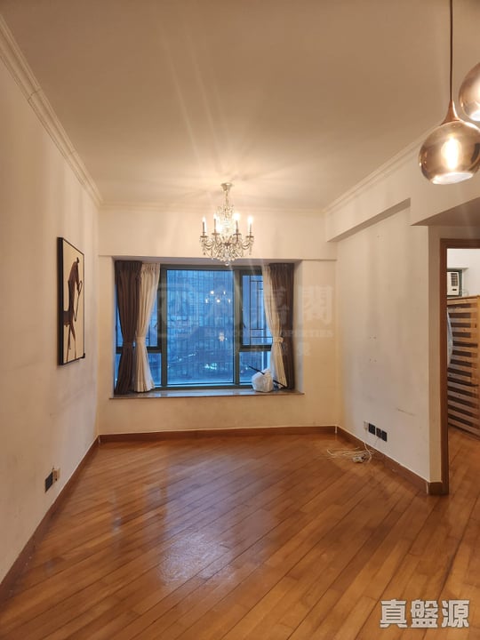 名逸居 3座 低层 B室 荃湾