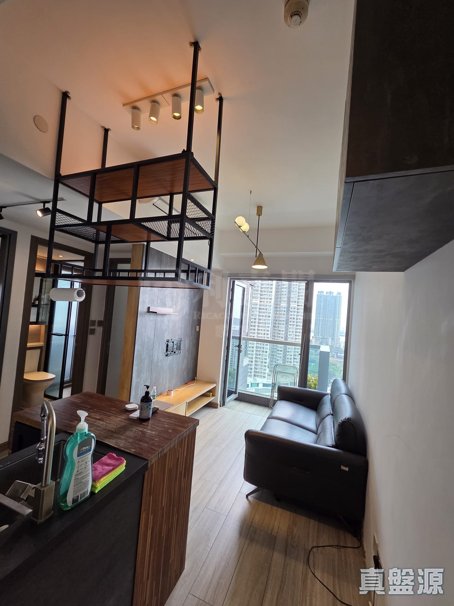 南昌一號 高層 B室 西九龍