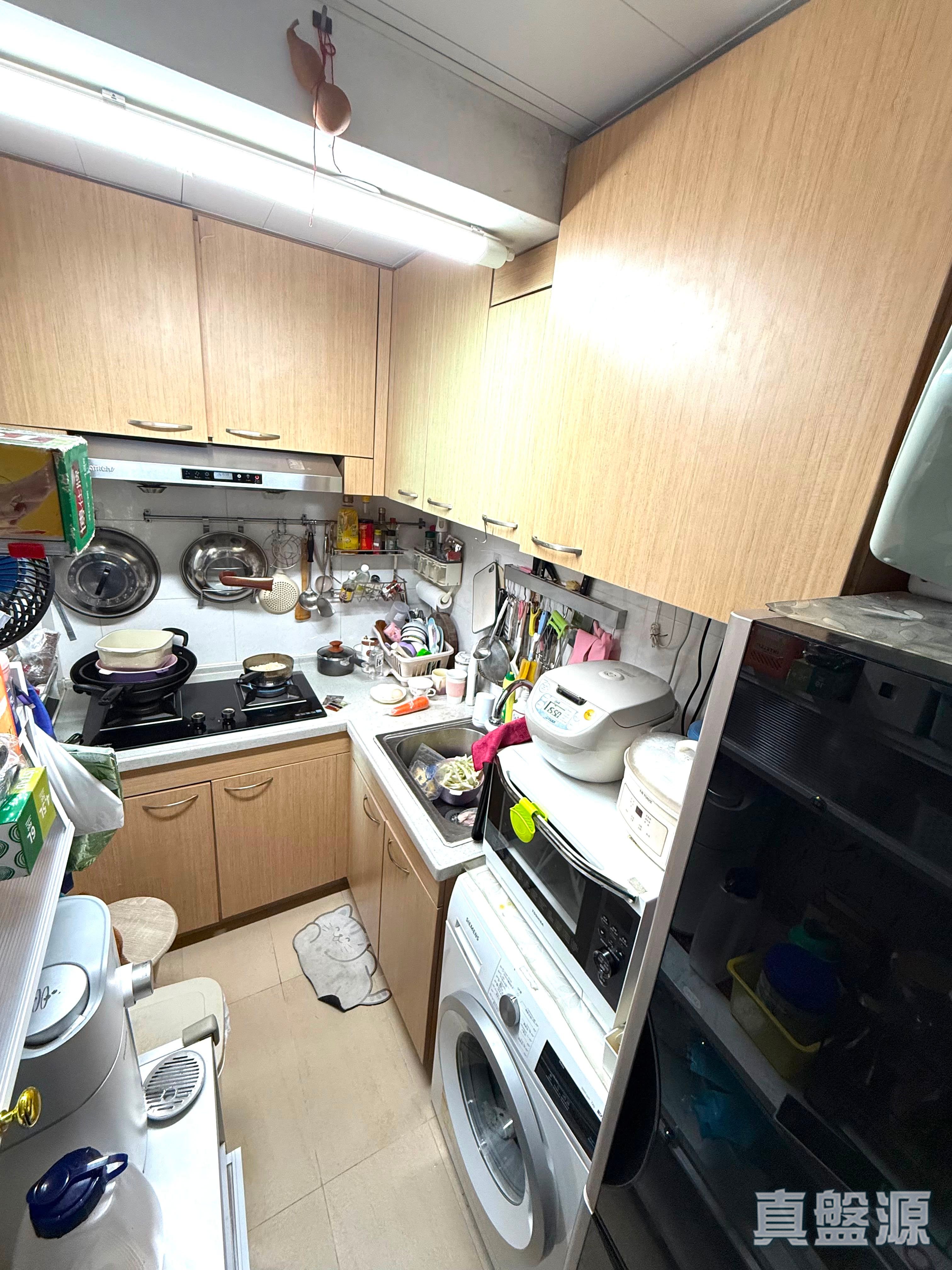 TSUEN KING GARDEN PHASE 1 - Block 7 Low Floor Zone Flat D Tsuen Wan
