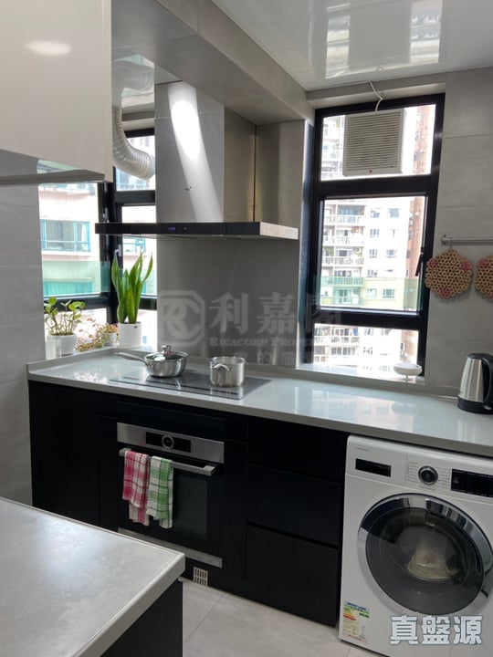 PANORAMA GARDENS Very High Floor Zone Flat F Mid-Levels West