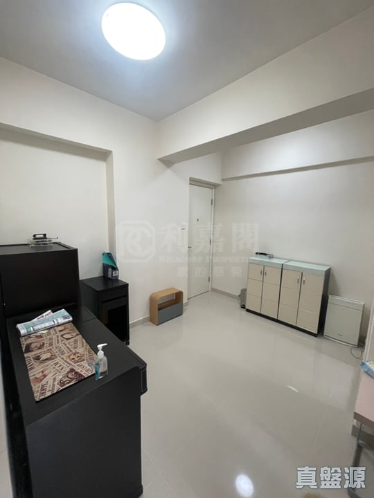 樂福大廈 中層 九龍站/尖沙咀/佐敦