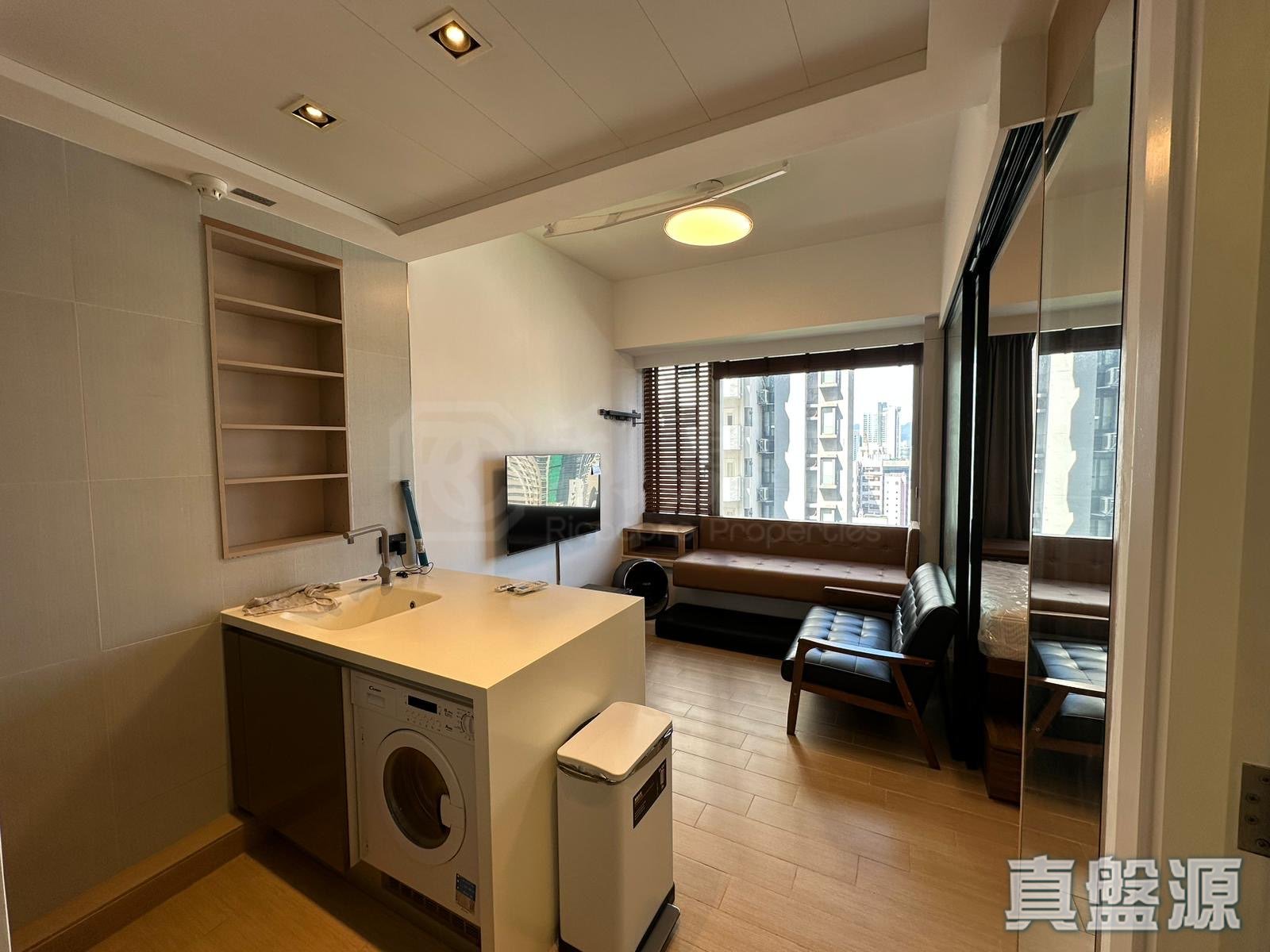 SOHO 38 Medium Floor Zone Flat B Mid-Levels West