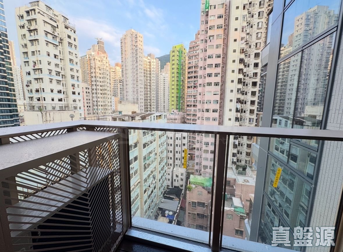 DES VOEUX W RESIDENCE Low Floor Zone Flat G Central/Sheung Wan/Western District