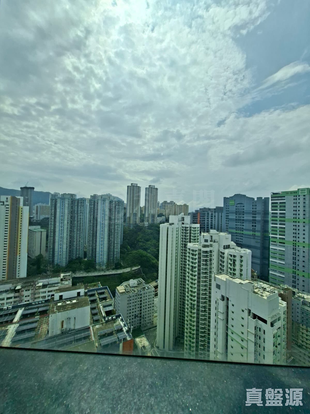 名逸居 2座 極高層 C室 荃灣
