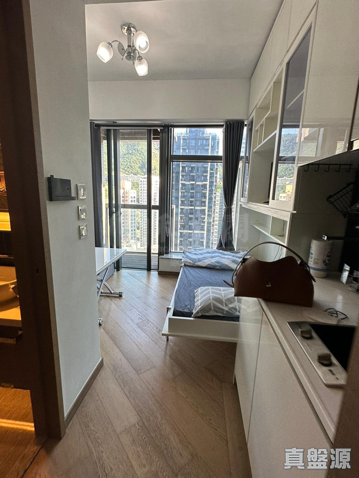 曉悅 高層 D室 西九龍