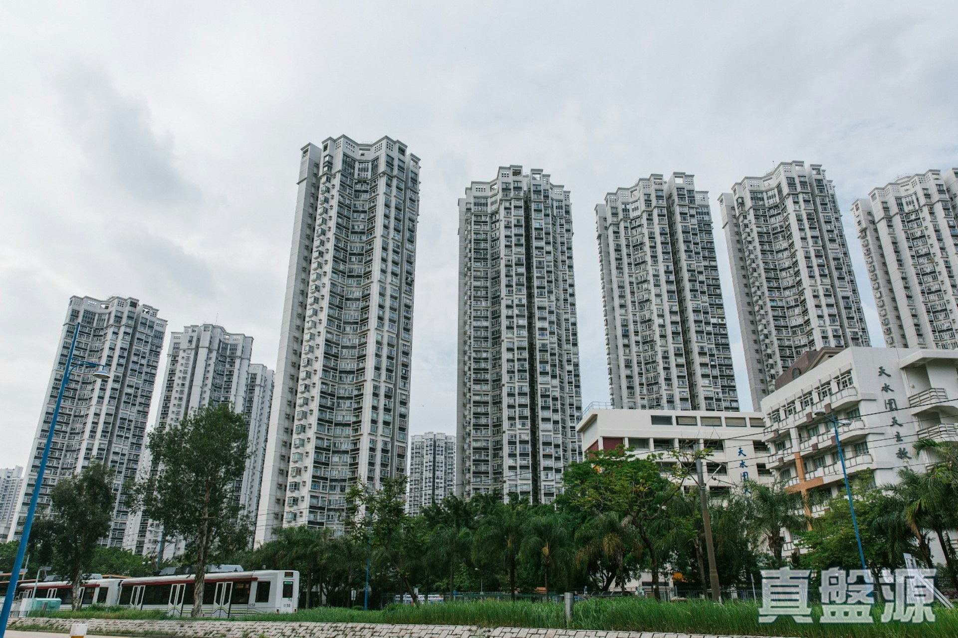 KINGSWOOD VILLAS PHASE 6 MAYWOOD COURT - Block 1 Very High Floor Zone Tin Shui Wai