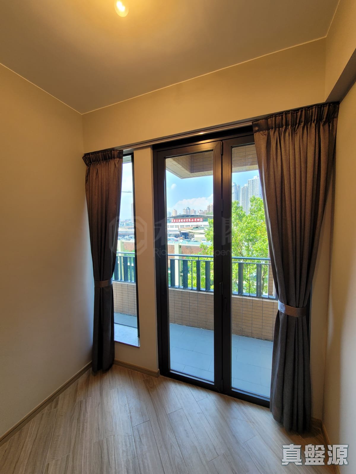 PARK REACH Low Floor Zone Flat A Yuen Long