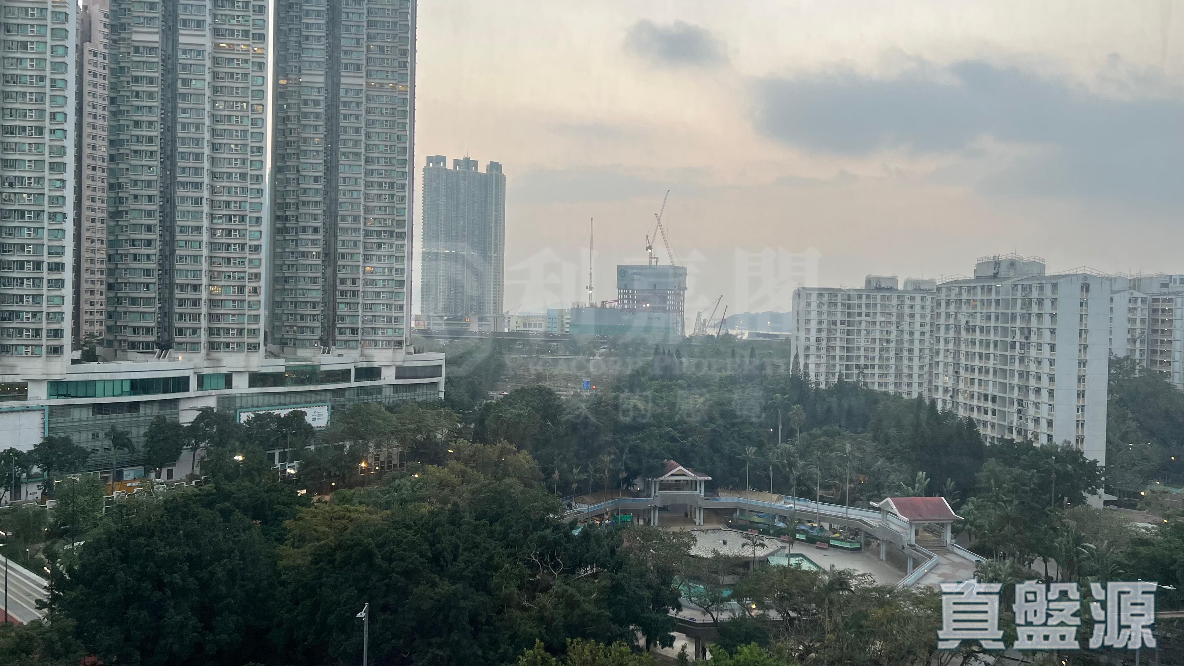 PARK ONE Low Floor Zone Flat B West Kowloon