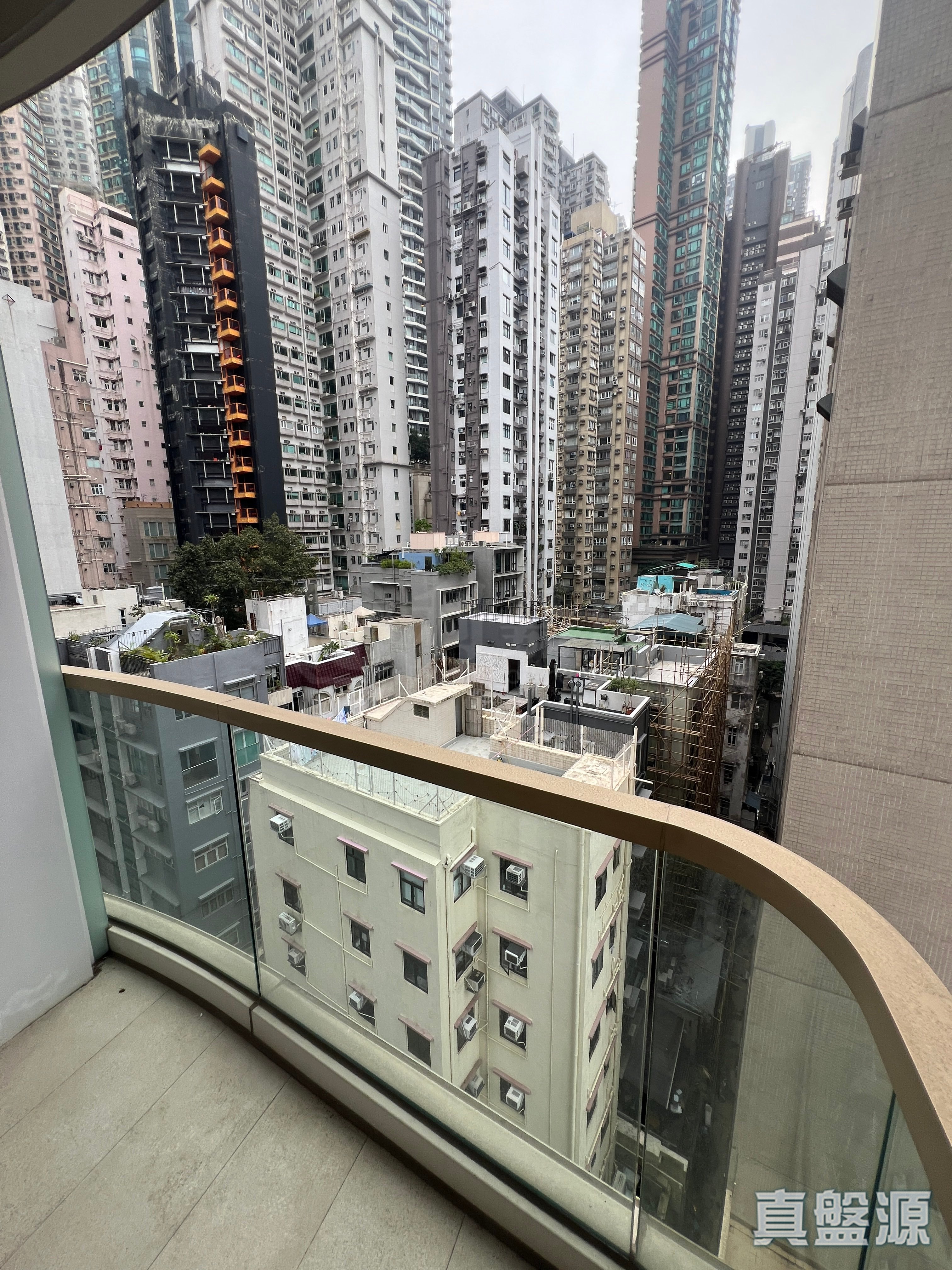 UPPER CENTRAL Low Floor Zone Flat B Mid-Levels West