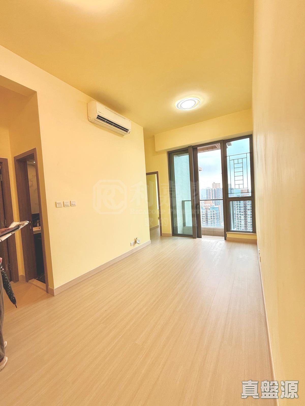 GRAND YOHO PHASE 1 - Tower 9 Very High Floor Zone Flat D Yuen Long