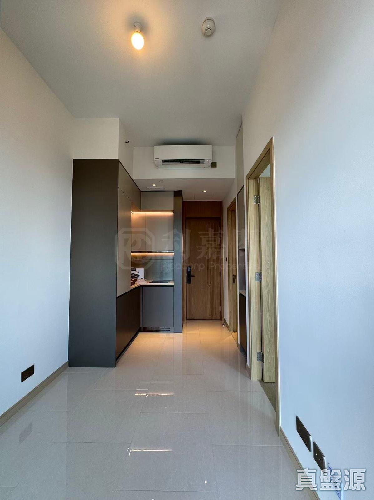 UPPER MANOR Medium Floor Zone Flat C Central/Sheung Wan/Western District