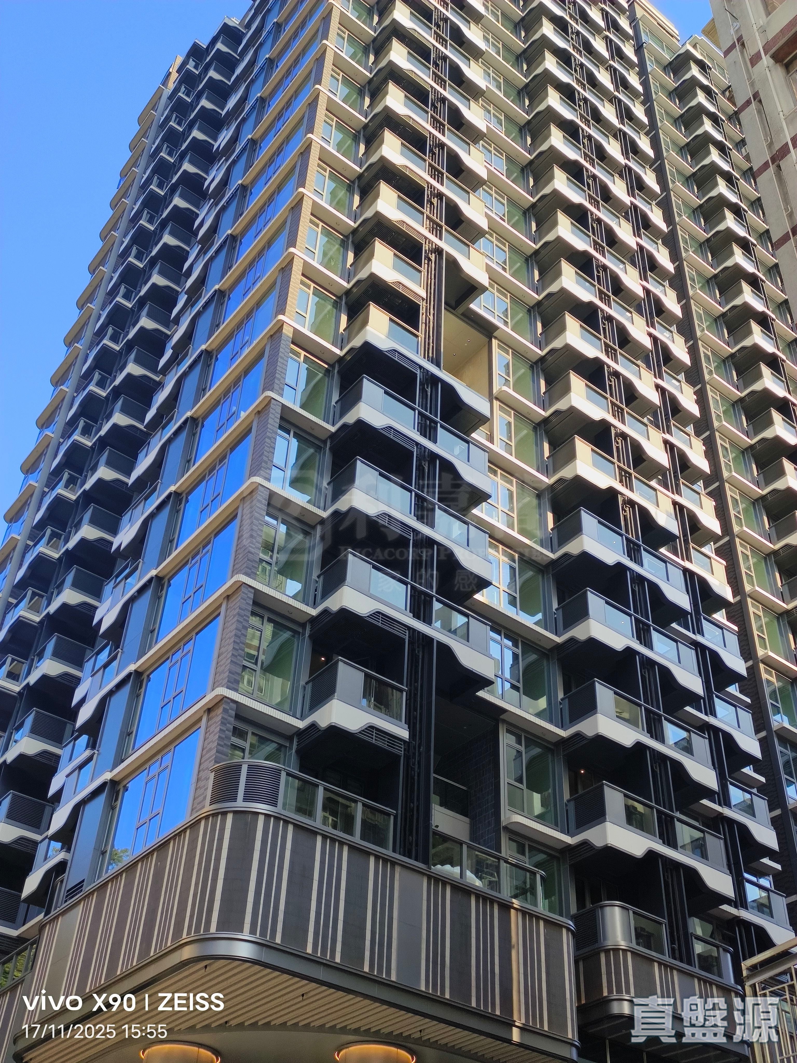 曉柏峰 A座 中層 A4室 西九龍