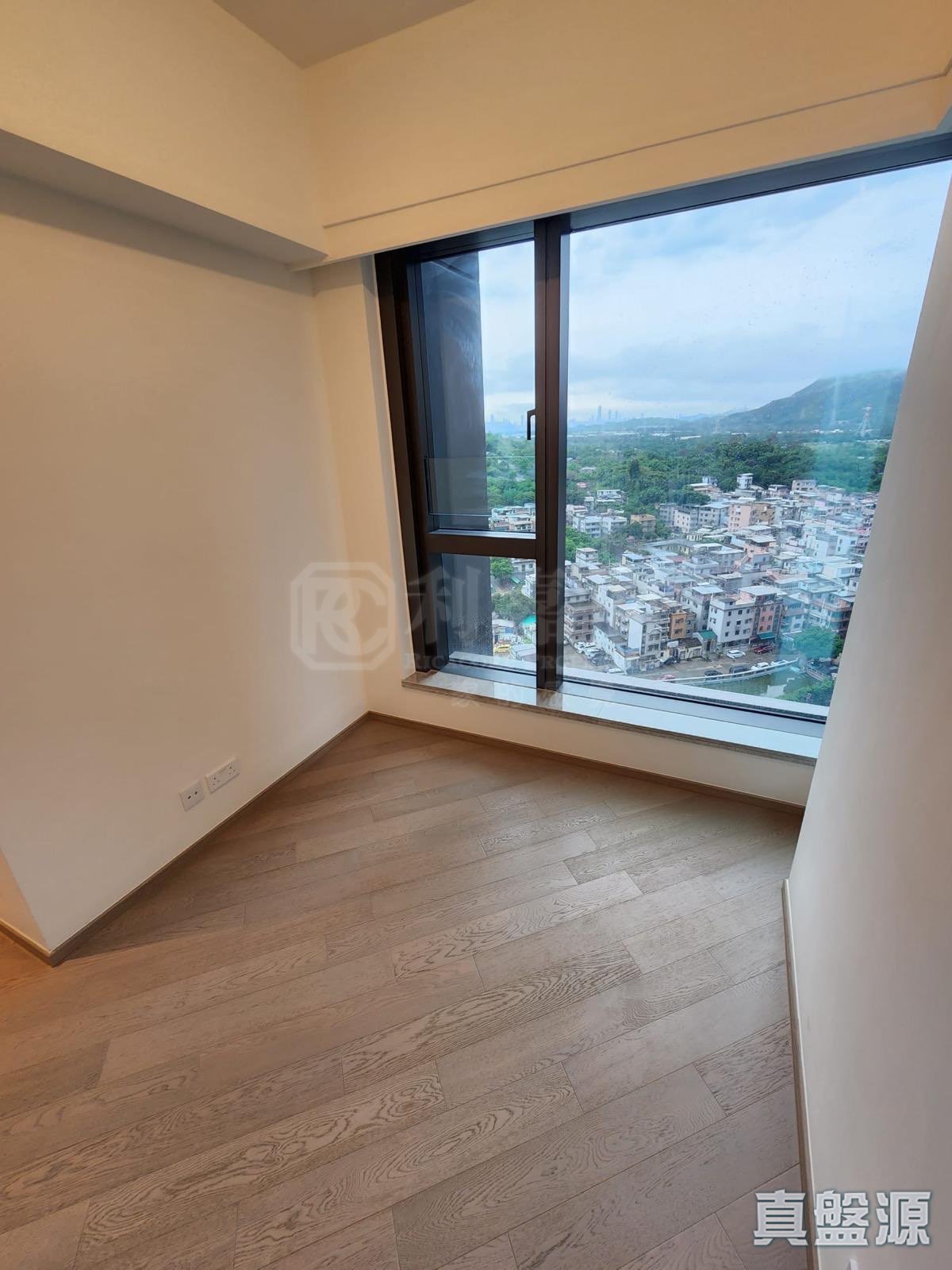 THE YOHO HUB B期 3座 中層 E室 元朗