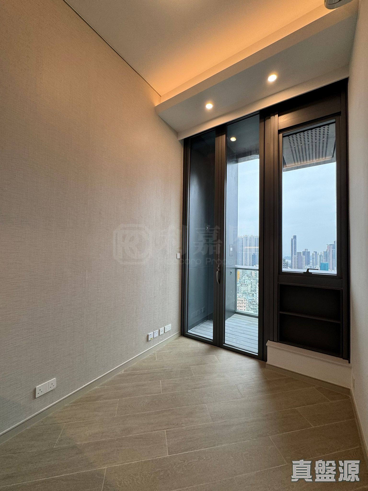 曉柏峰 B座 極高層 B7室 西九龍