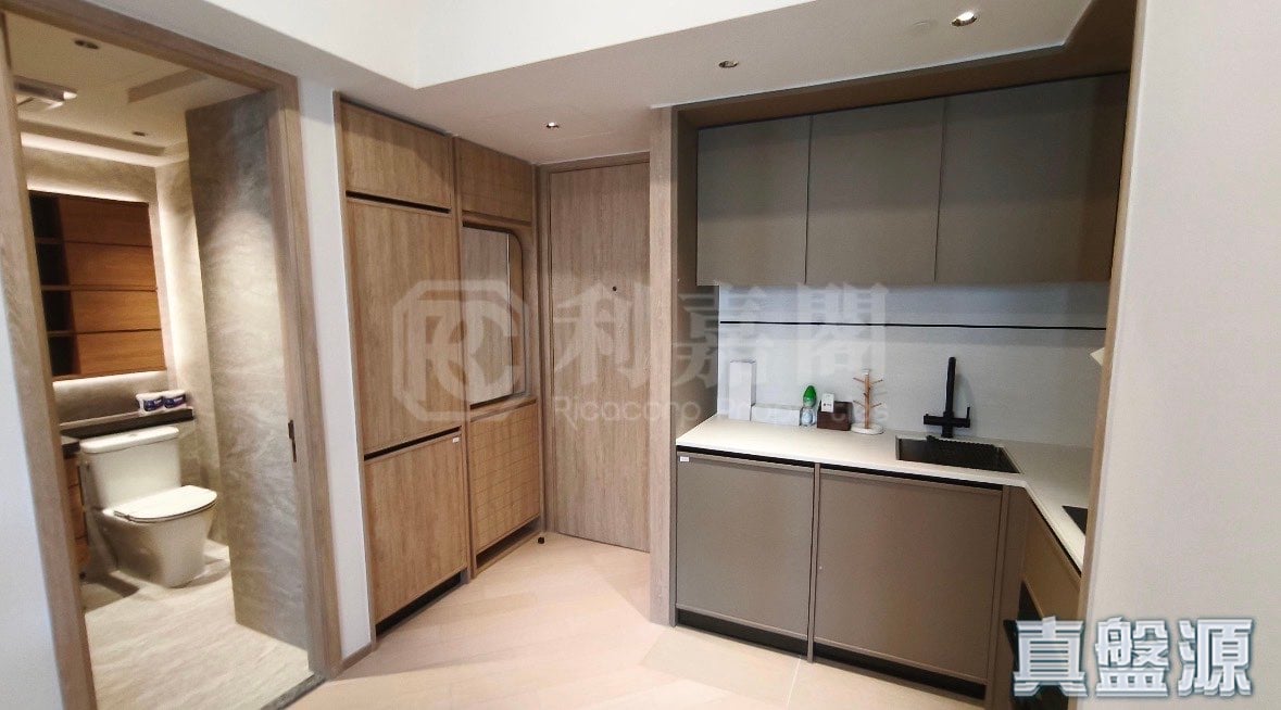 LE MONT PHASE 3 - Tower 3 Very High Floor Zone Flat A6 Tai Po