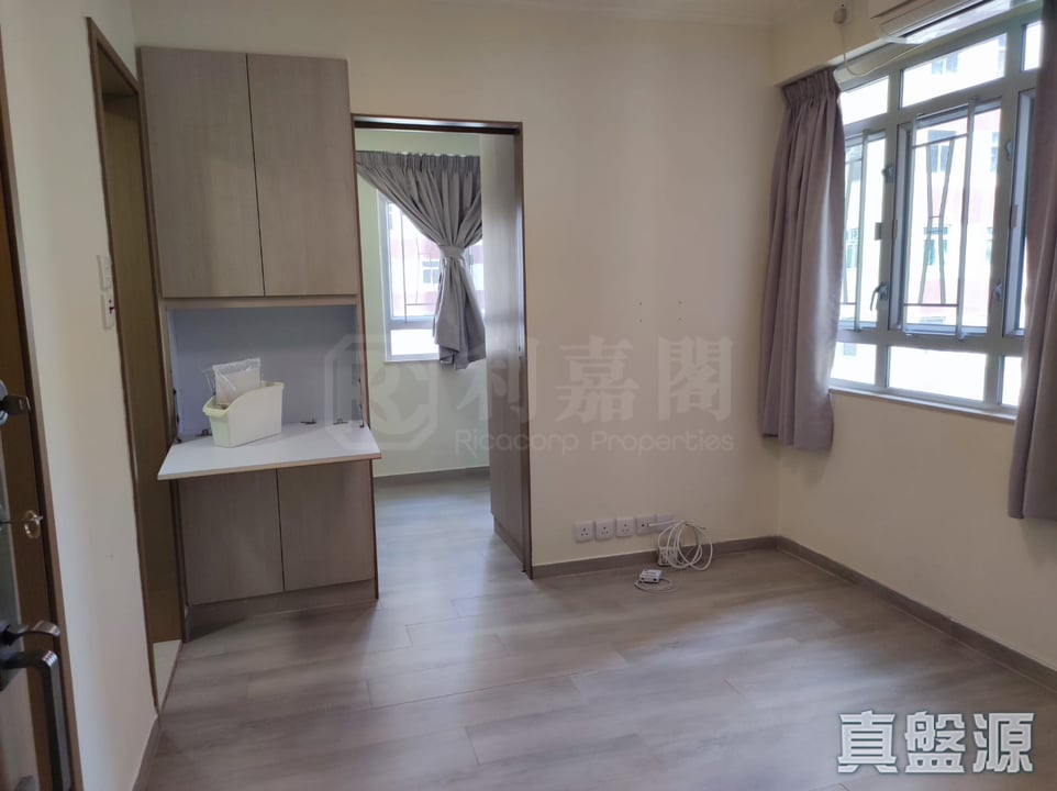 SIU WAH BUILDING Medium Floor Zone North Point/North Point Mid-Levels