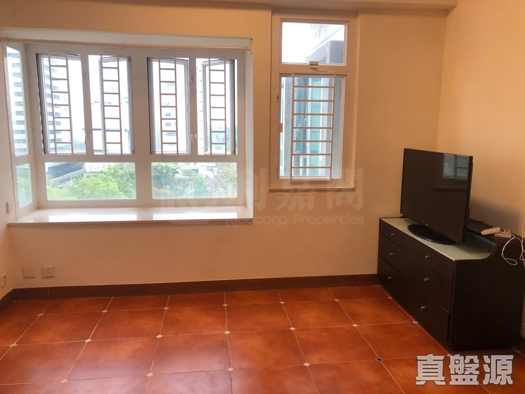 TAI PO CENTRE PHASE 4 - Block 10 Medium Floor Zone Flat A Tai Po