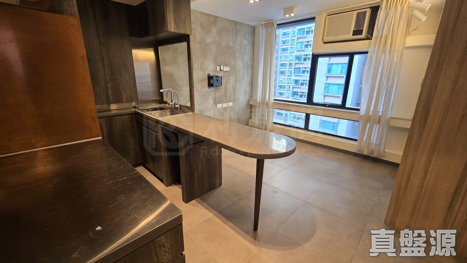 賓士花園 中層 C室 西半山